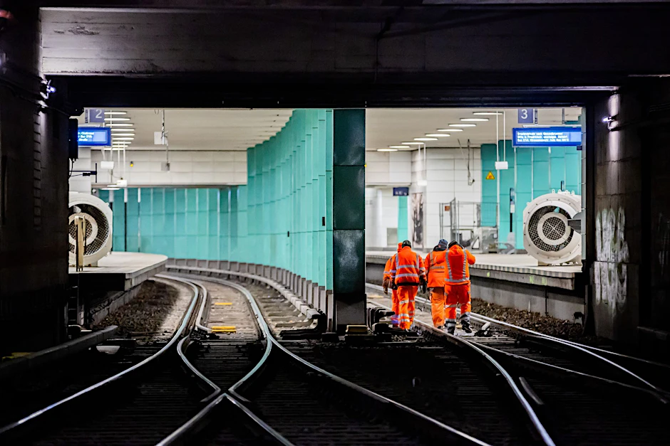 In der vergangenen Nacht wurde der Verkehr durch den Nord-Süd-Tunnel der S-Bahn wieder freigegeben.