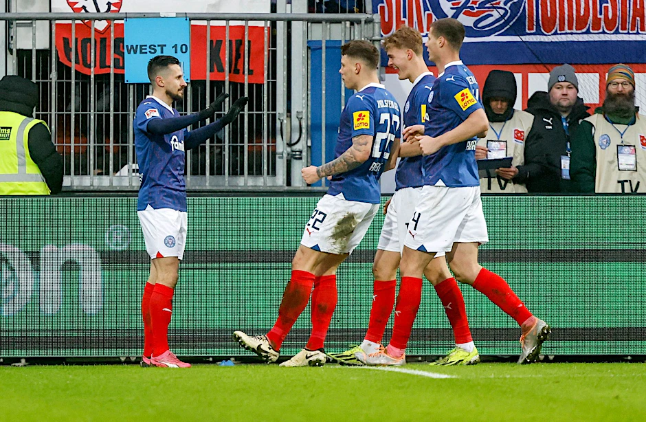 Holstein Kiel feierte einen Heimsieg gegen den FC Schalke 04.  
