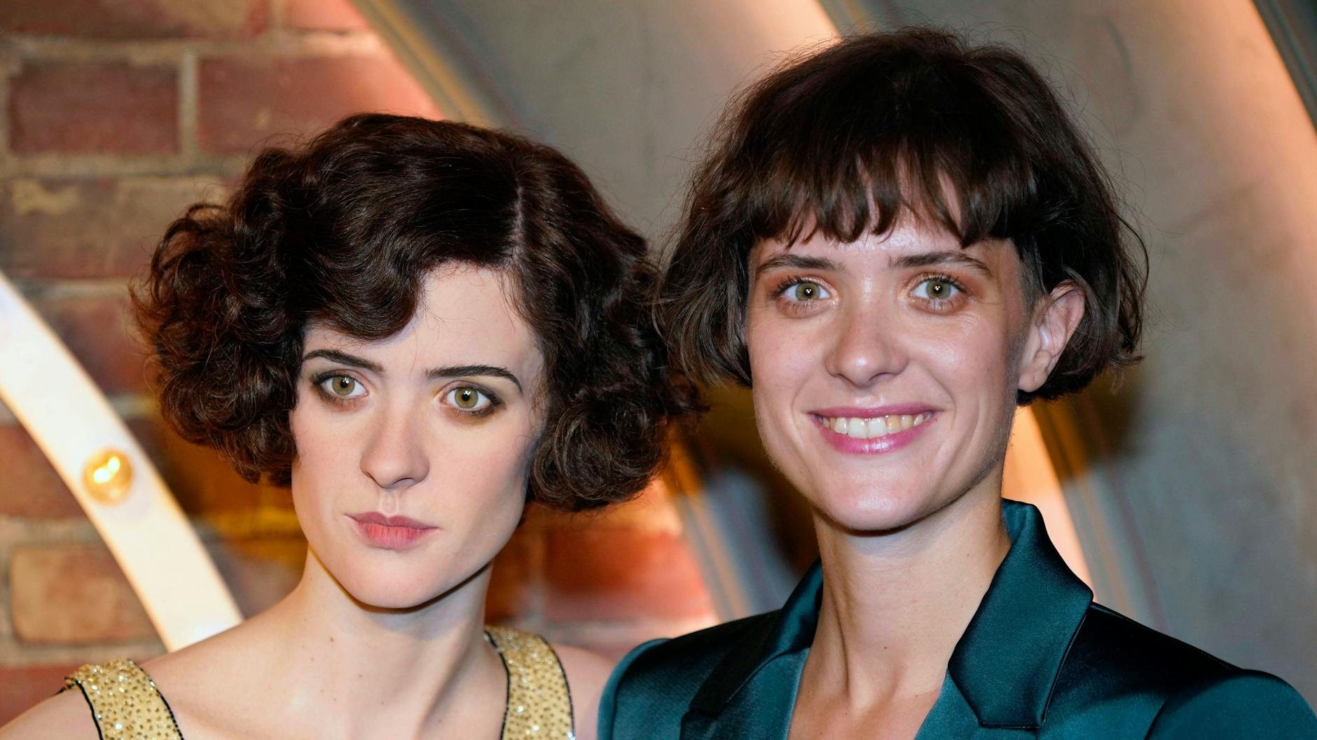 Liv Lisa Fries mit ihrer Wachsfigur bei der Eröffnung des neuen „Babylon Berlin“-Bereichs im Madame Tussauds Berlin.