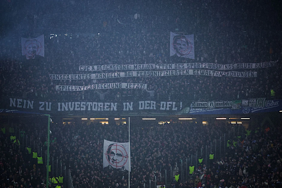 96-Boss Martin Kind will gegen Banner in Hannovers Fanblock vorgehen.  