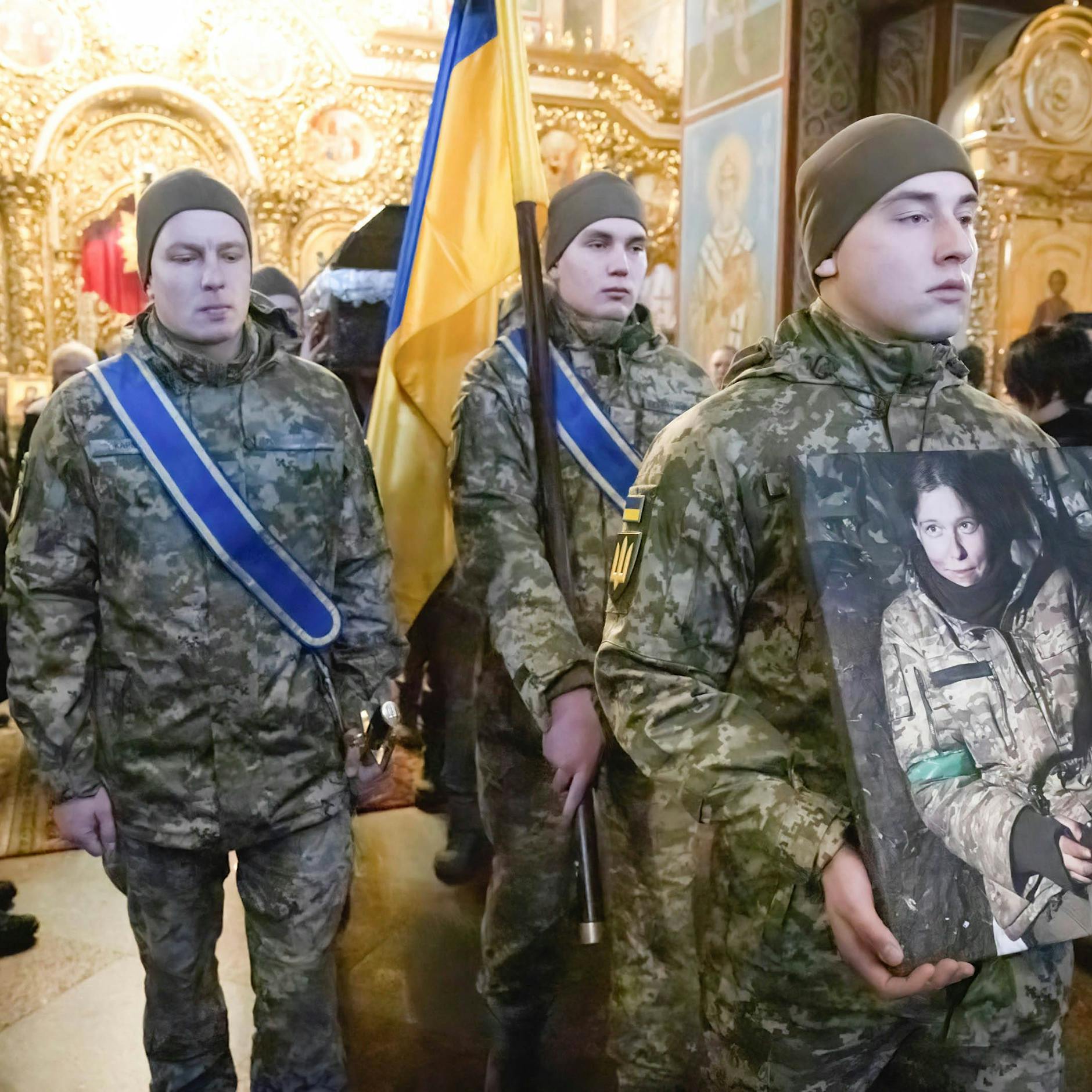 Bewegender Abschied: Deutsche Sanitäterin im Ukraine-Krieg gestorben