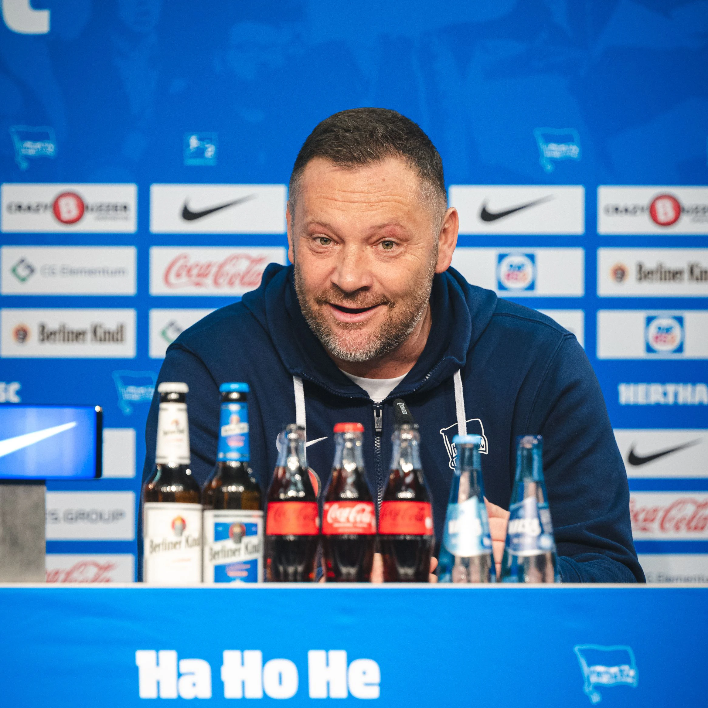 Hertha-Trainer Pal Dardai freute sich über den Traumtreffer von Sohn Palko.