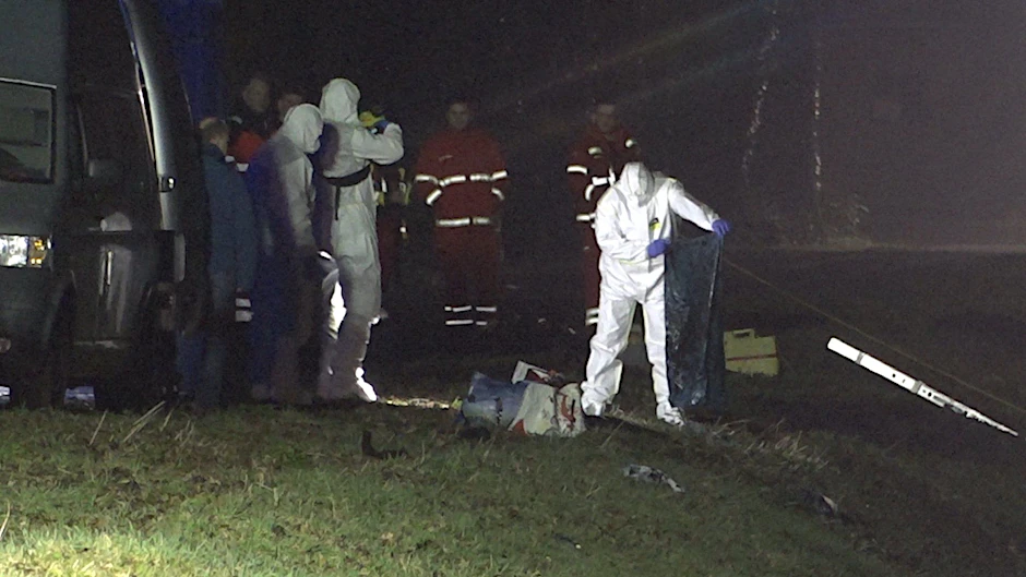 Im Ems-Vechte-Kanal bei Nordhorn in Niedersachsen sind menschliche Überreste gefunden worden. Leichenteile lagen dort in mehrere Tüten verpackt im Wasser, wie eine Polizeisprecherin am Sonntagmorgen sagte.&nbsp;