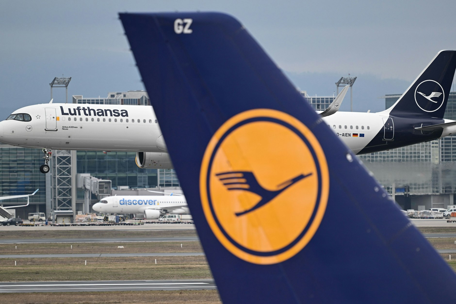 Am Dienstag wird bei der Lufthansa nicht viel gehen. Verdi ruft zum Warnstreik auf. (Symbolbild)
