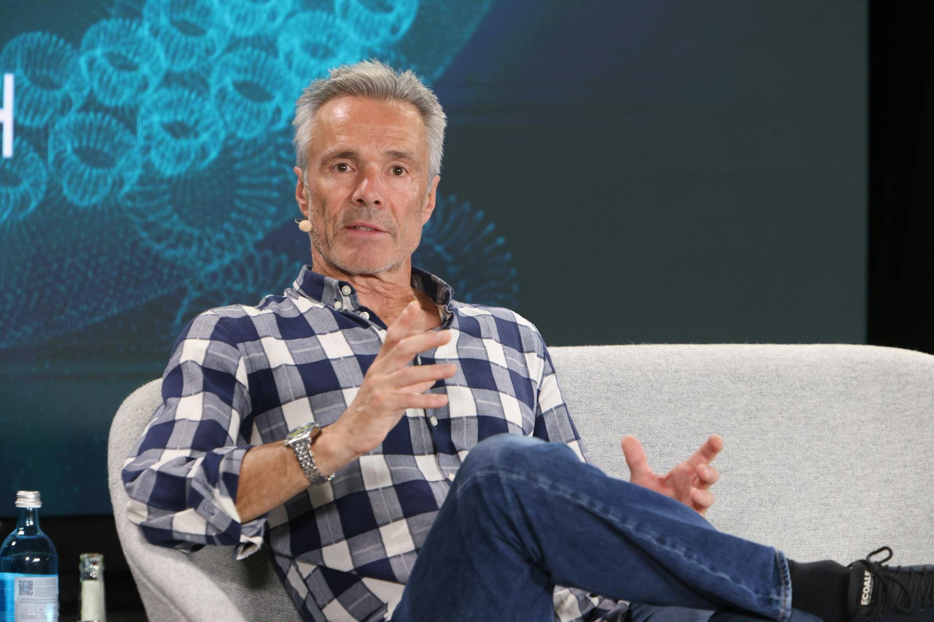 Hannes Jaenicke ist als Erzähler in „Die Passion“ dabei.