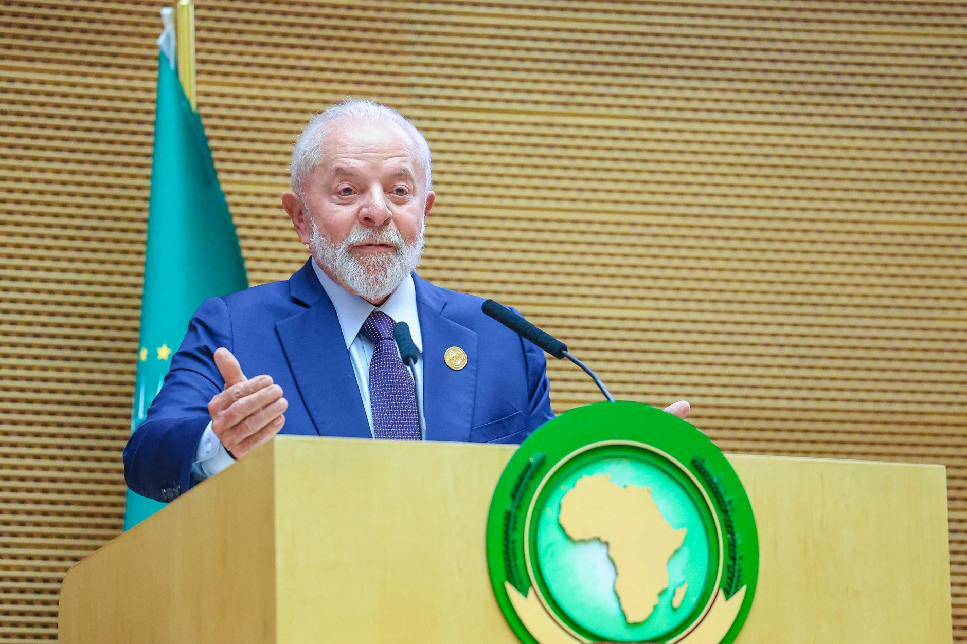 Der brasilianische Präsident Luiz Inácio Lula da Silva spricht während der Eröffnungszeremonie bei der Versammlung der Afrikanischen Union in Addis Abeba.&nbsp;