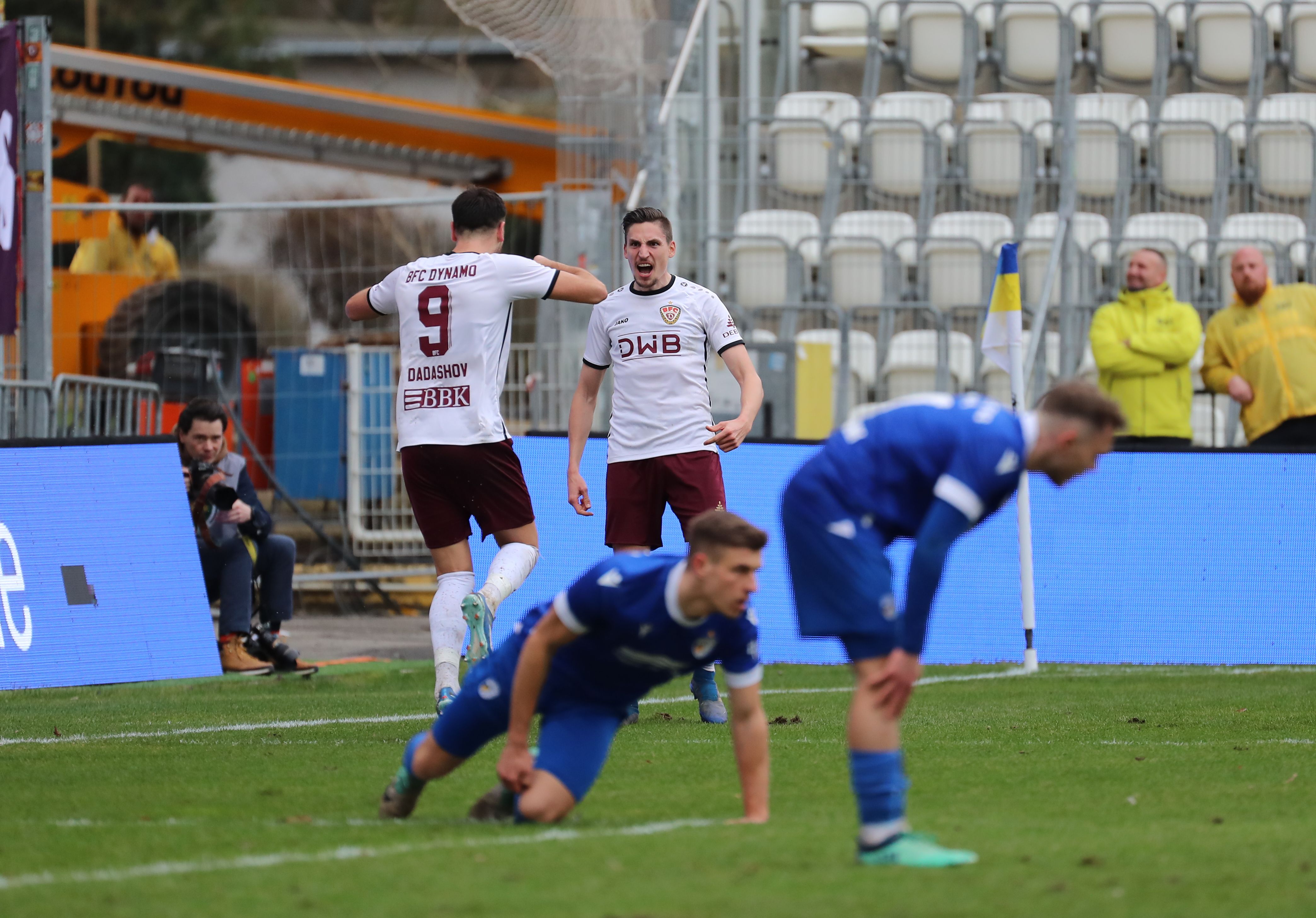 Image - BFC feiert historischen Sieg mit Ständchen für den Traditions-Chef