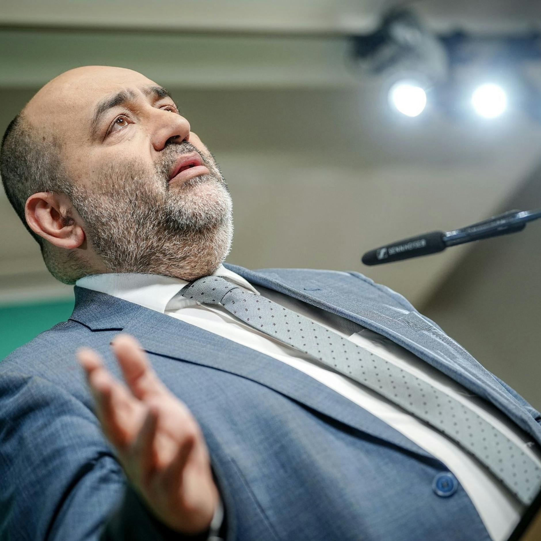 Image - Nouripour kritisiert Debatte über europäische Atombombe