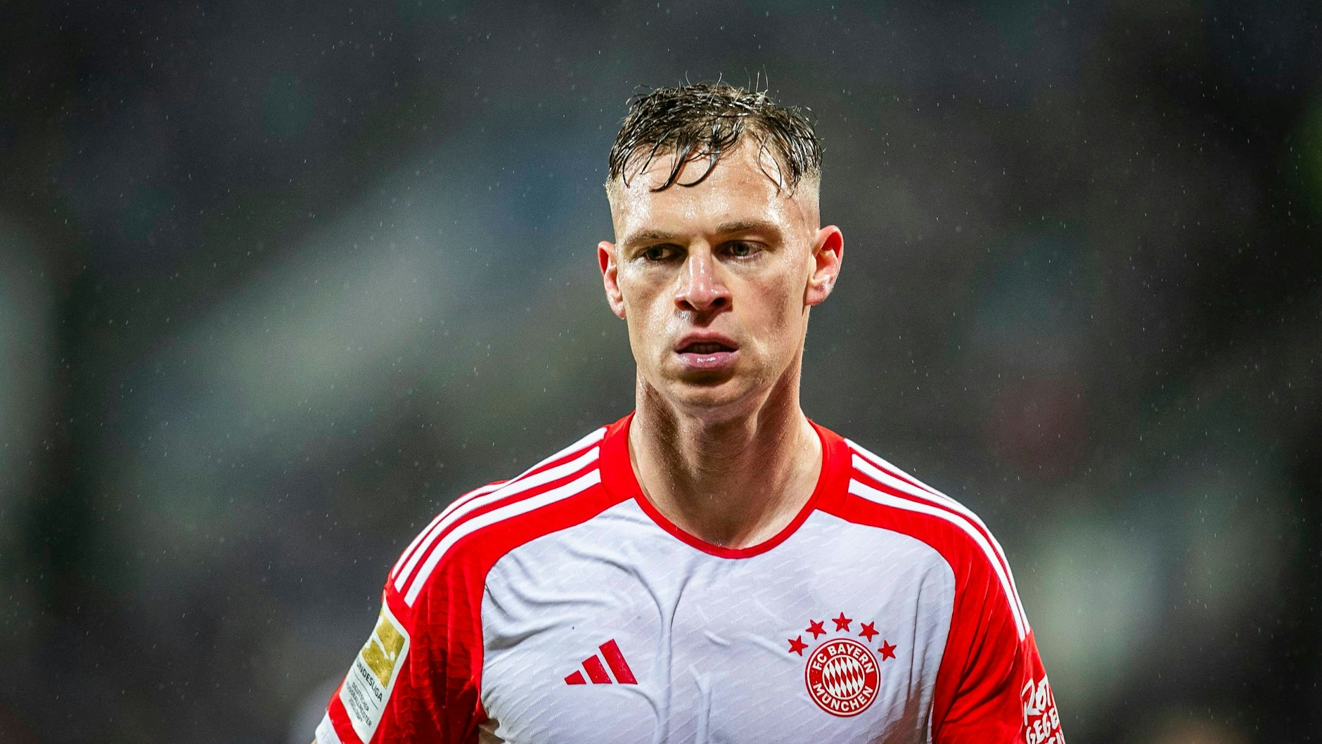 Joshua Kimmich explodiert gleich. Den Bayern droht eine titellose Saison. Dann wäre der 29-Jährige endgültig "Generation nix".