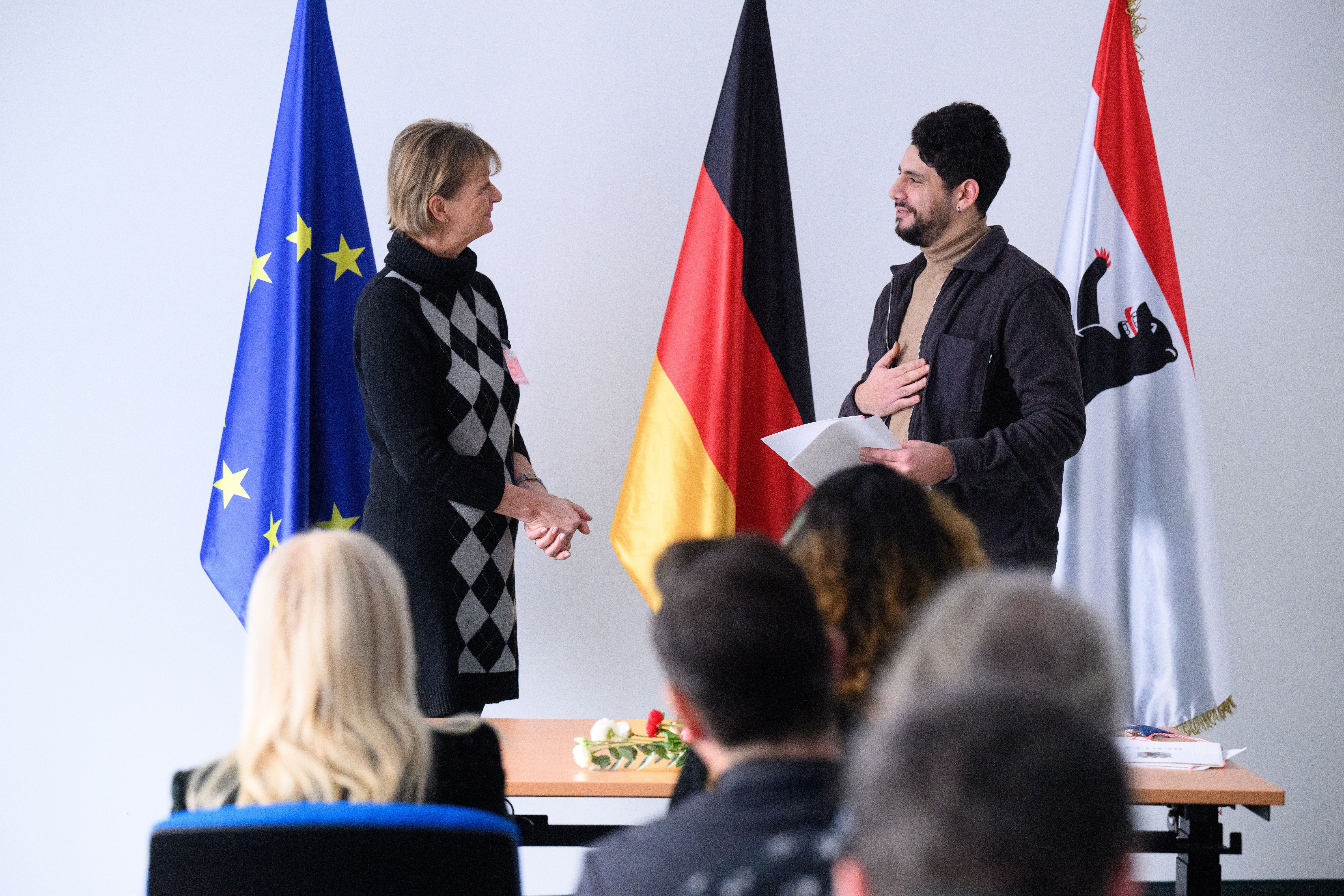 Einbürgerung in Berlin: Seit Jahresbeginn bereits 5000 Anträge – „Quick-Checks“ statt Beratungsgespräche