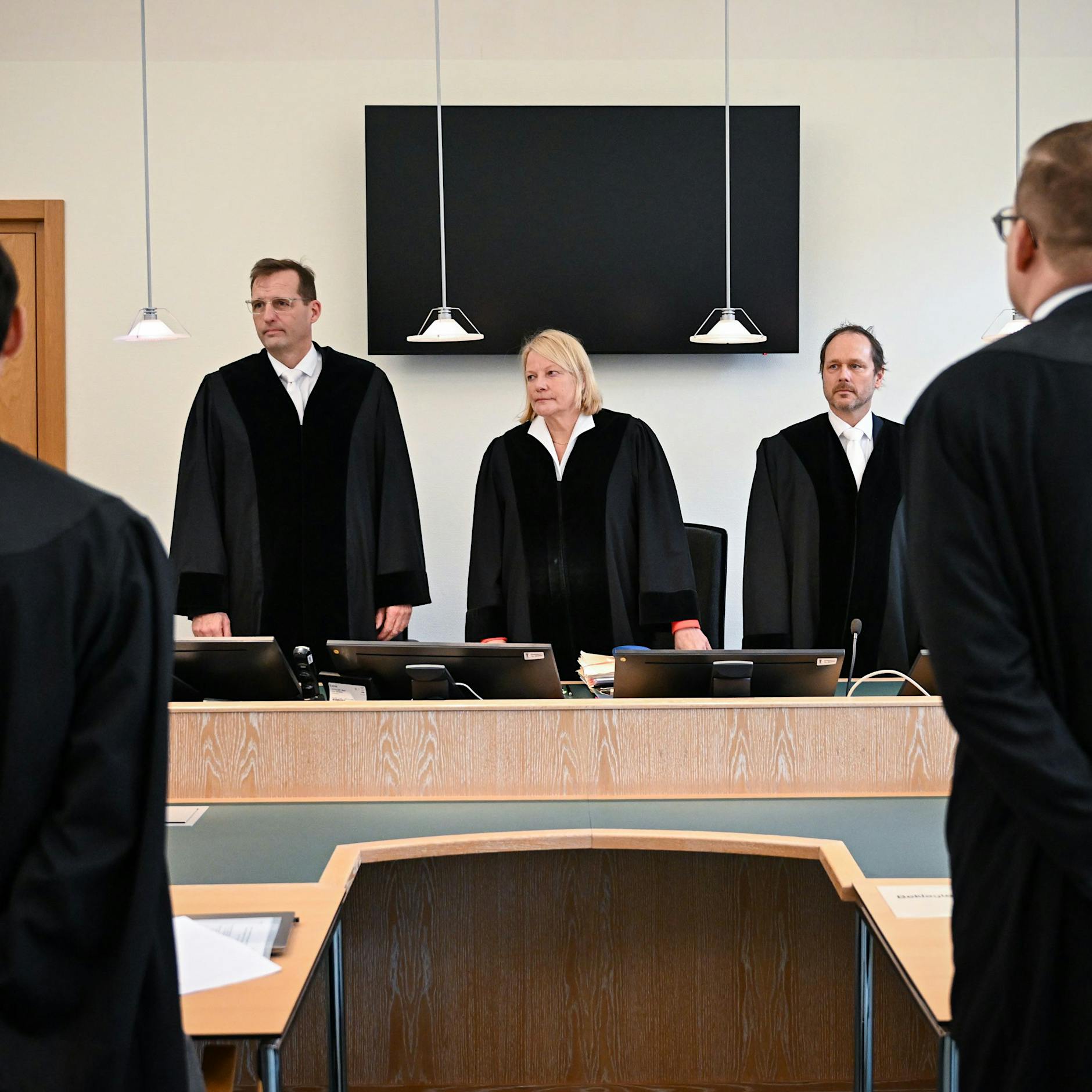 Erster Sieg für Hertha BSC vor Gericht gegen Fredi Bobic