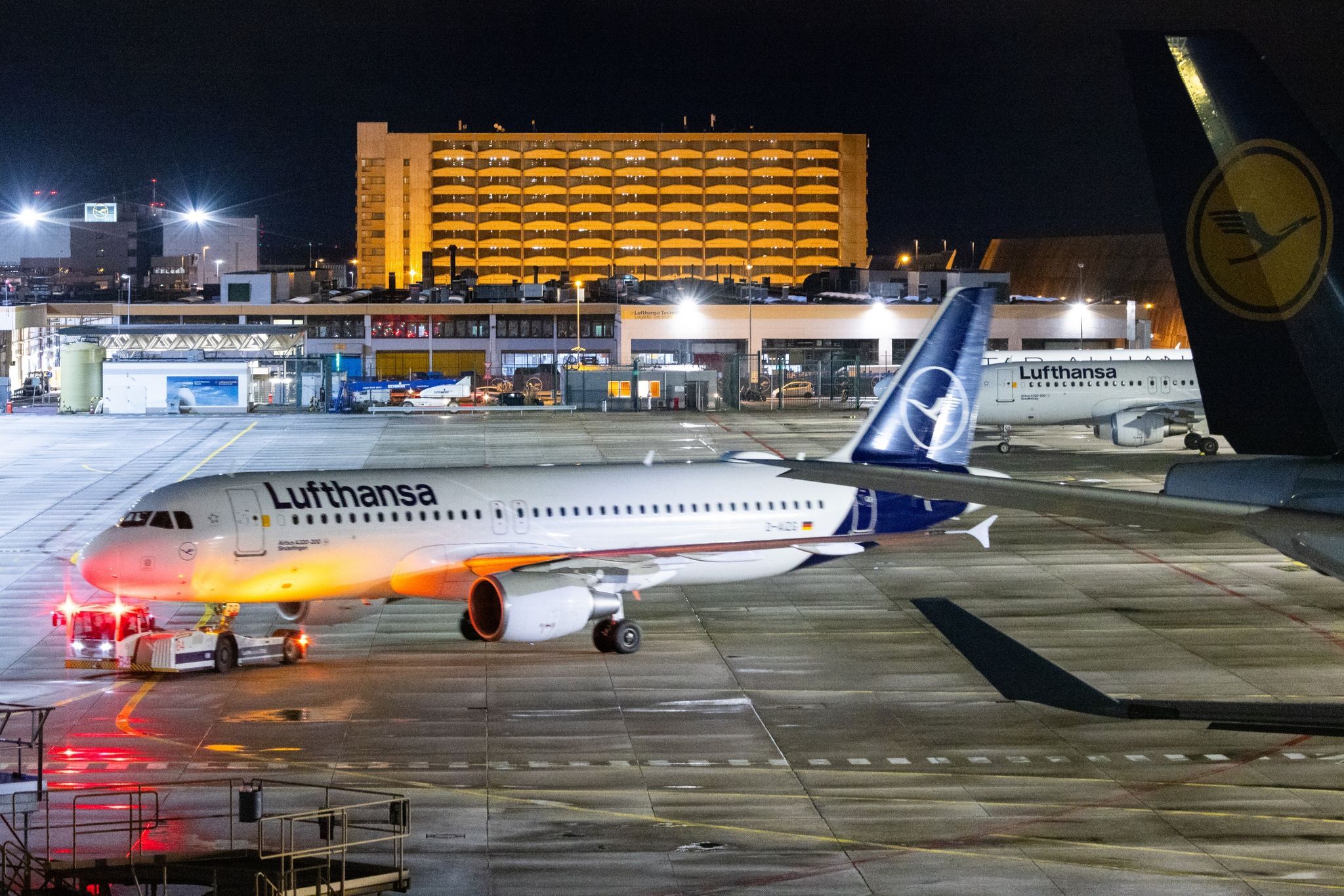 Lufthansa-Streik Hat Begonnen: Keine Flüge Vom BER Nach Frankfurt Oder ...