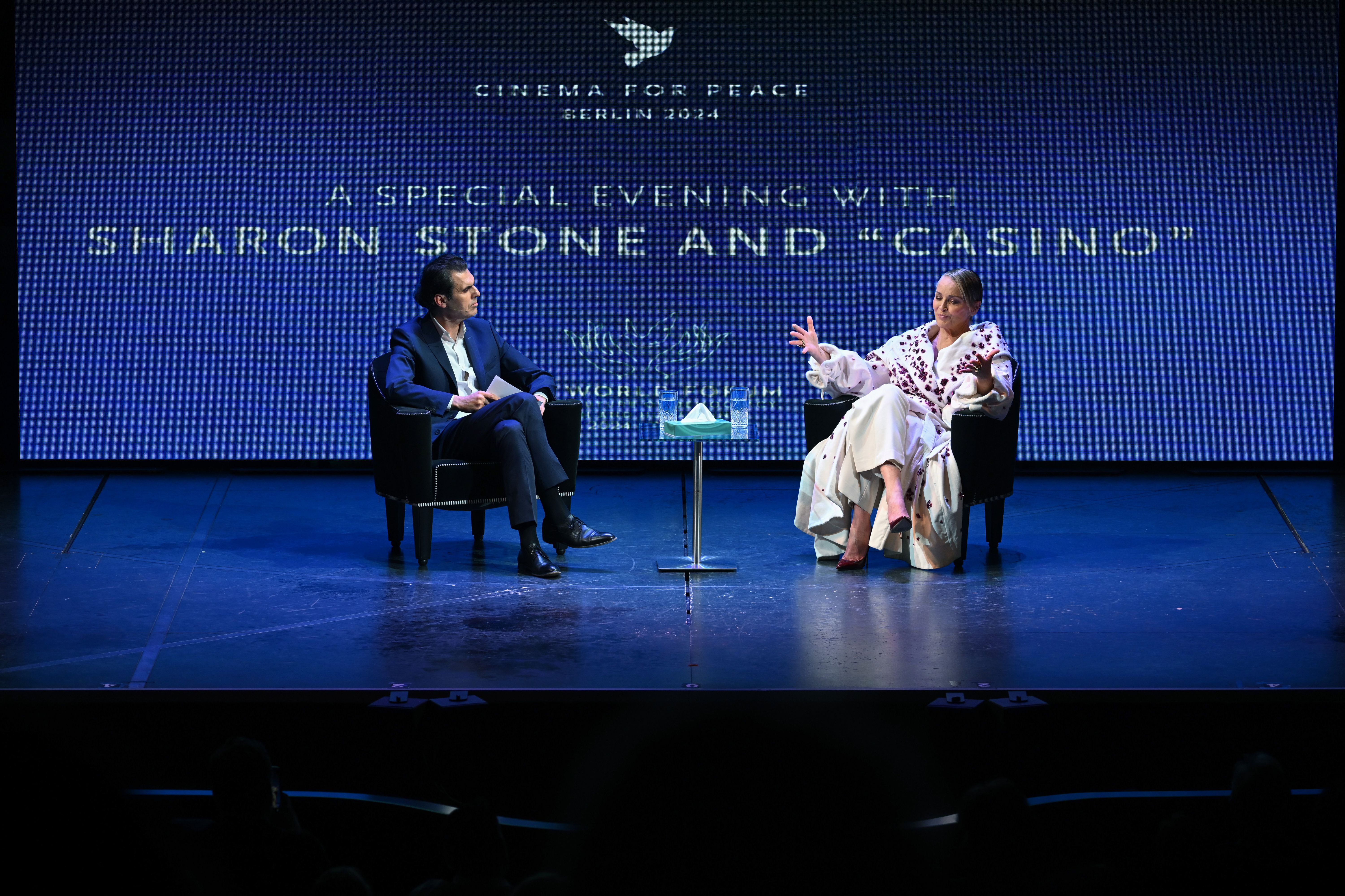 Sharon Stone: Trump sollte für den Rest seines Lebens im Gefängnis sitzen