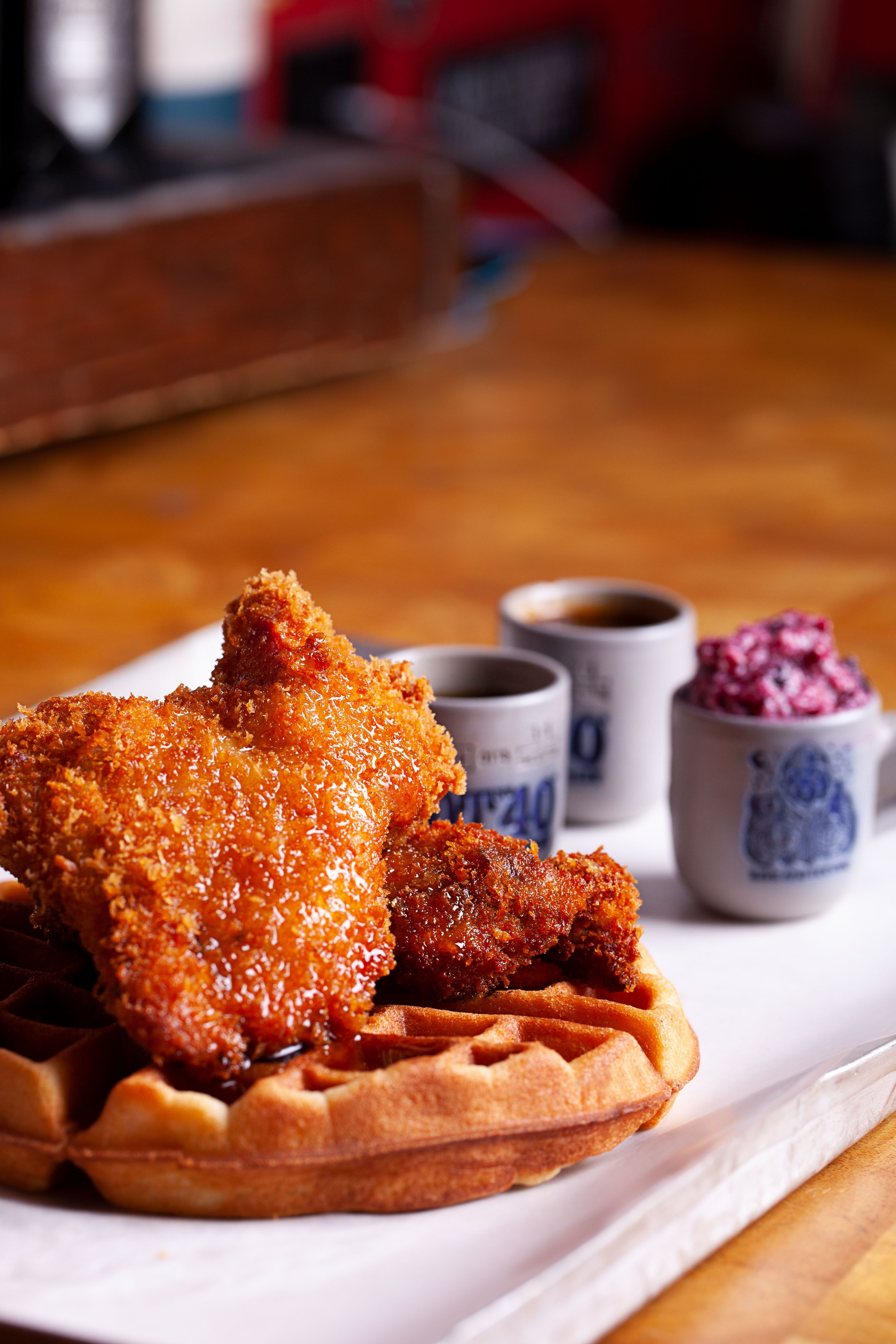Berlins beste Chicken & Waffles? Restaurant-Fehde zwischen Chicago Williams BBQ und Frühstück 3000