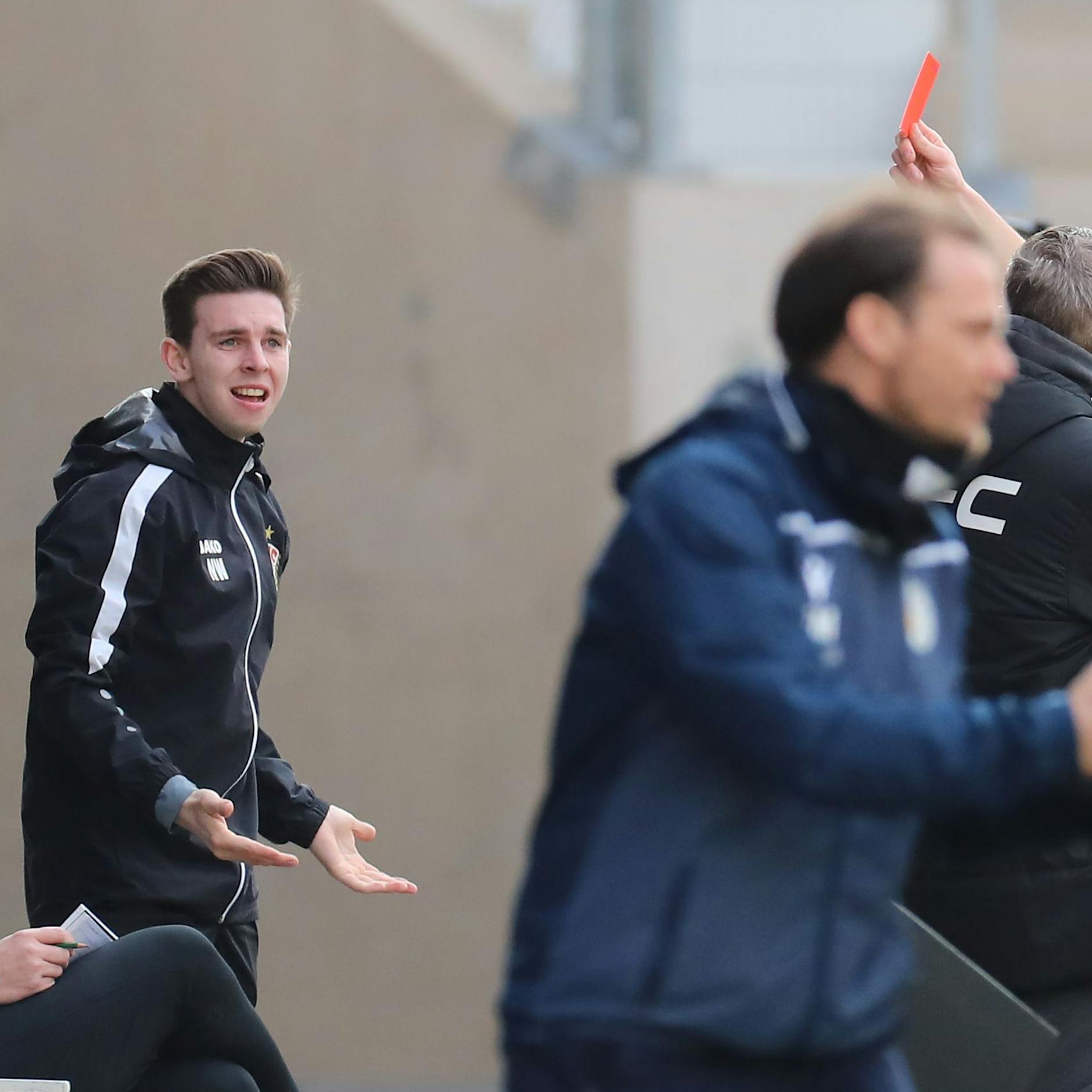 Trainerbank beim BFC Dynamo: Ein Platz ist meistens frei ...