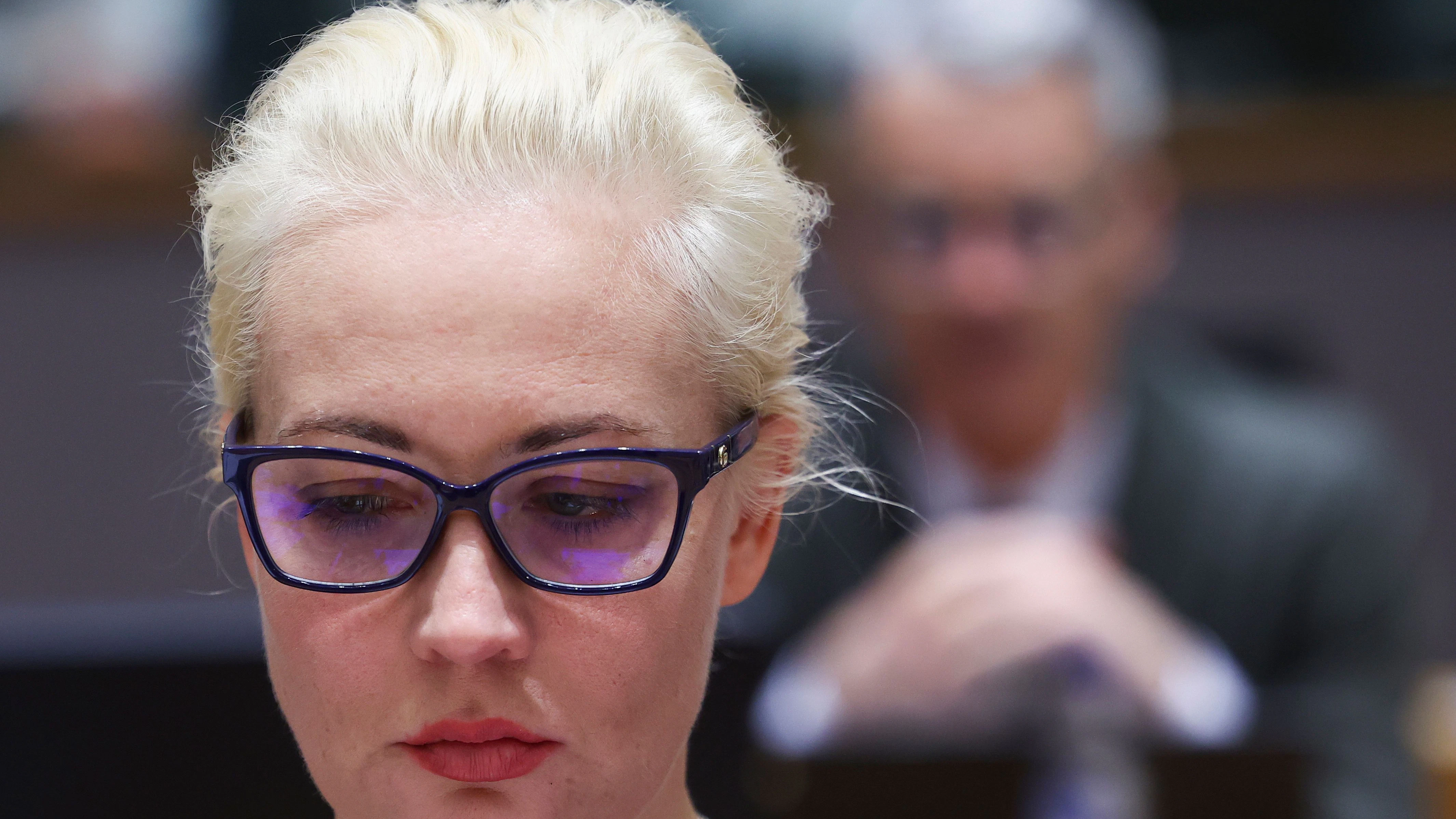 Julia Nawalnaja, Witwe des russischen Oppositionsführers Alexej Nawalny, nimmt an einem Treffen der EU-Außenminister im Gebäude des Europäischen Rates teil.