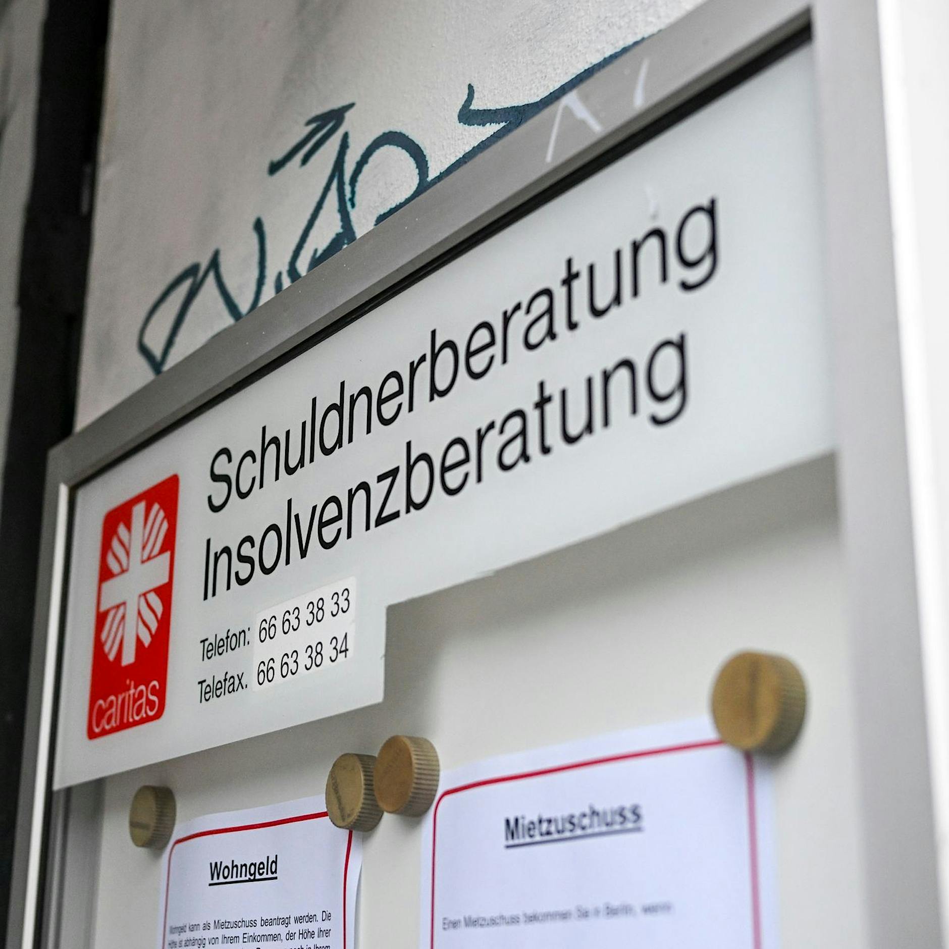 Mehr Überschuldung durch Internetkäufe? 13.600 Berliner bei Schuldenberatung