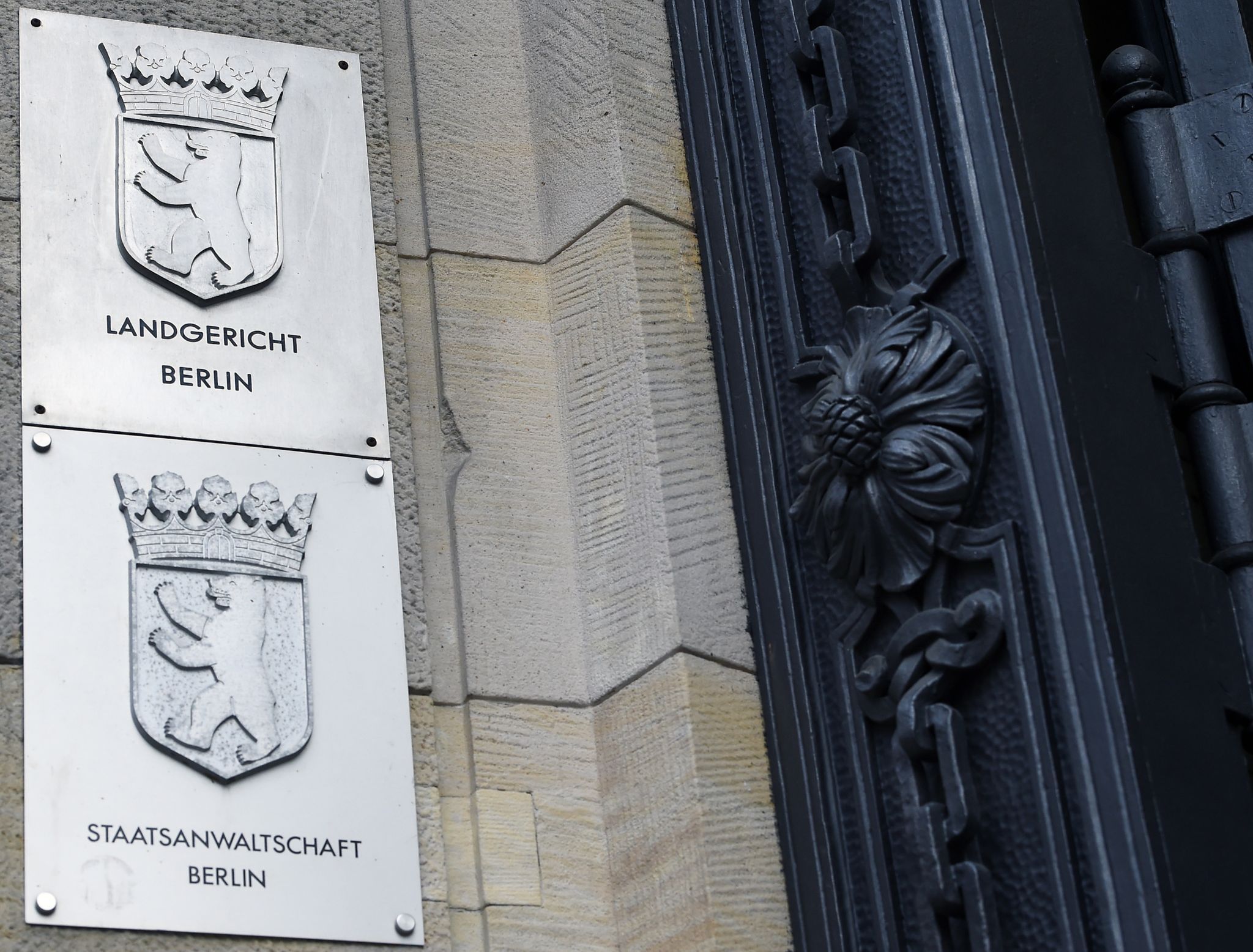 Justiz-Infos veröffentlicht: Anklage gegen FragDenStaat-Chefredakteur