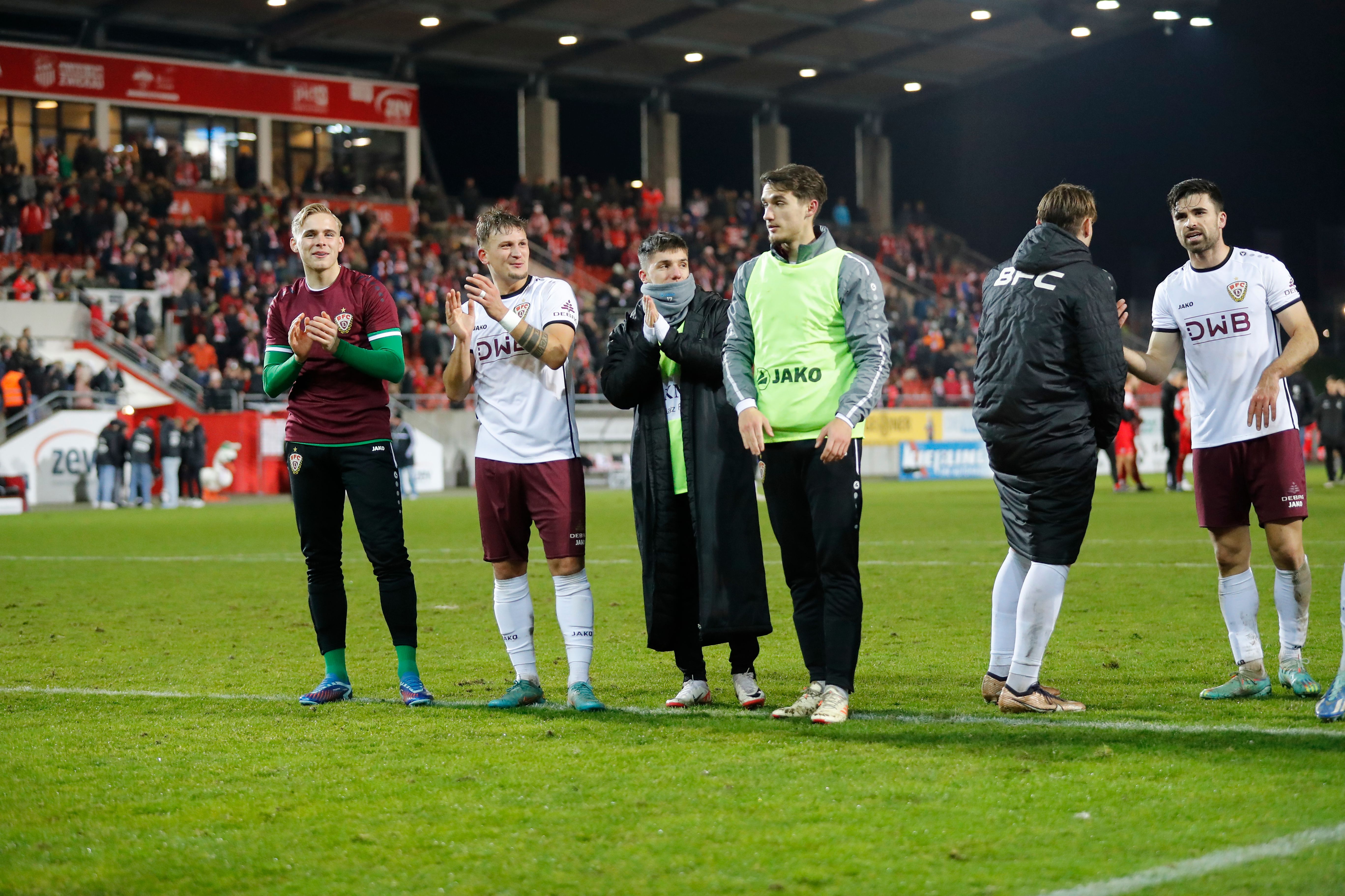 Böse Rückenverletzung! BFC-Star bangt um seine Karriere