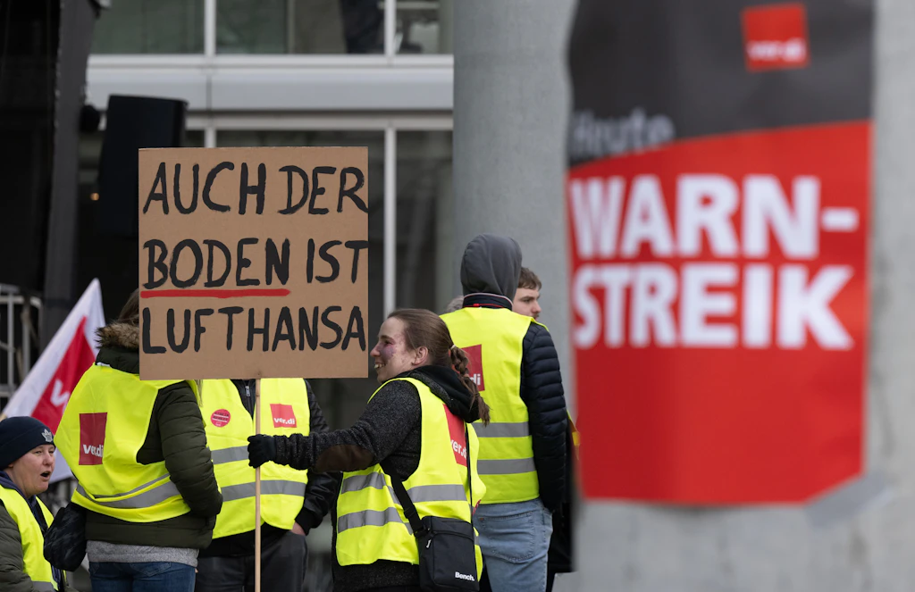 Lufthansa-Streik! Am BER sind schon 13 Flüge ausgefallen – und es werden mehr