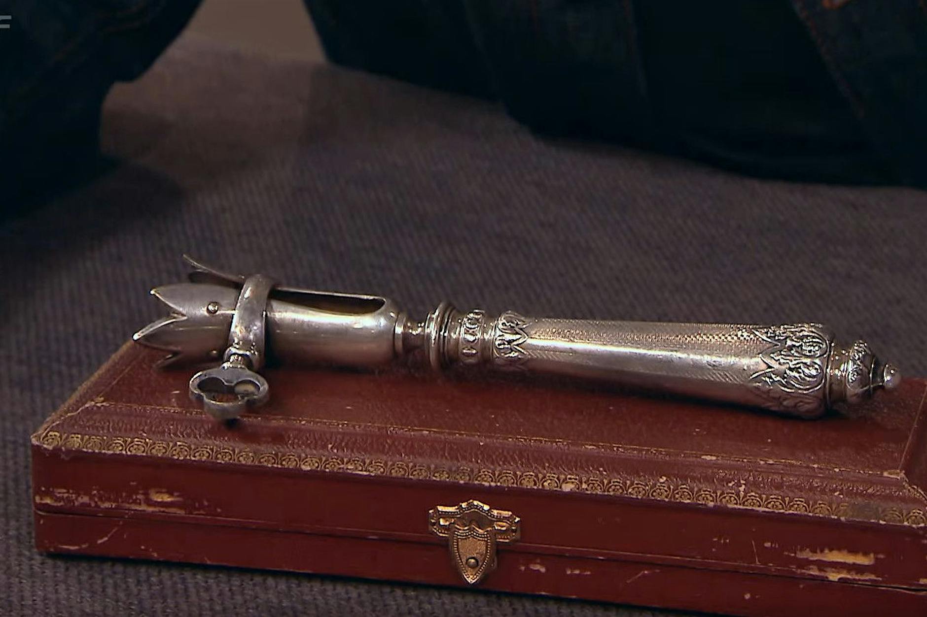 Geheimnisvoller Silbergriff elektrisiert die „Bares für Rares“-Händler