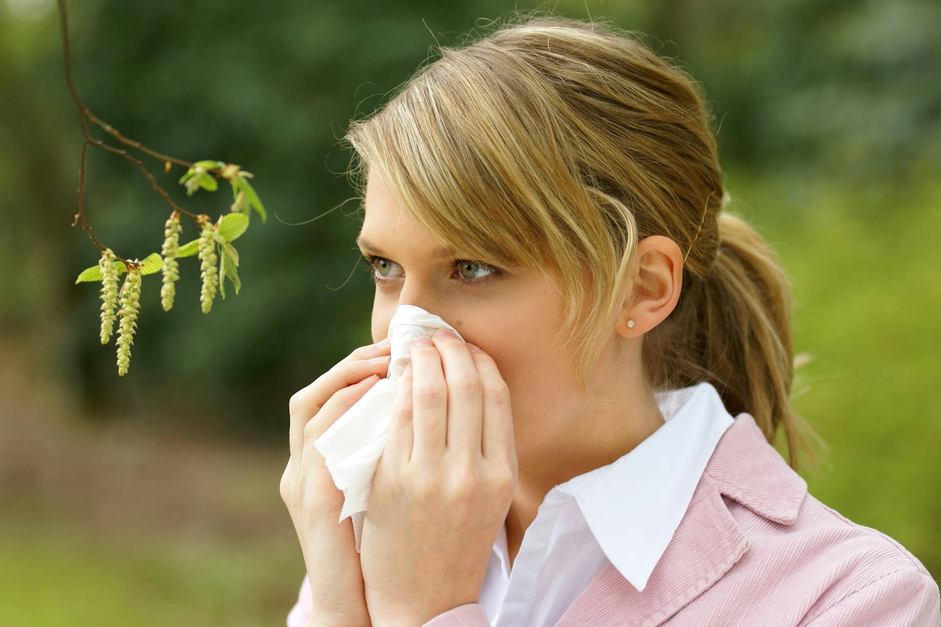 Für viele Pollen-Allergiker beginnt jetzt die härteste Zeit des Jahres. Aber: Welche Pollen fliegen aktuell?