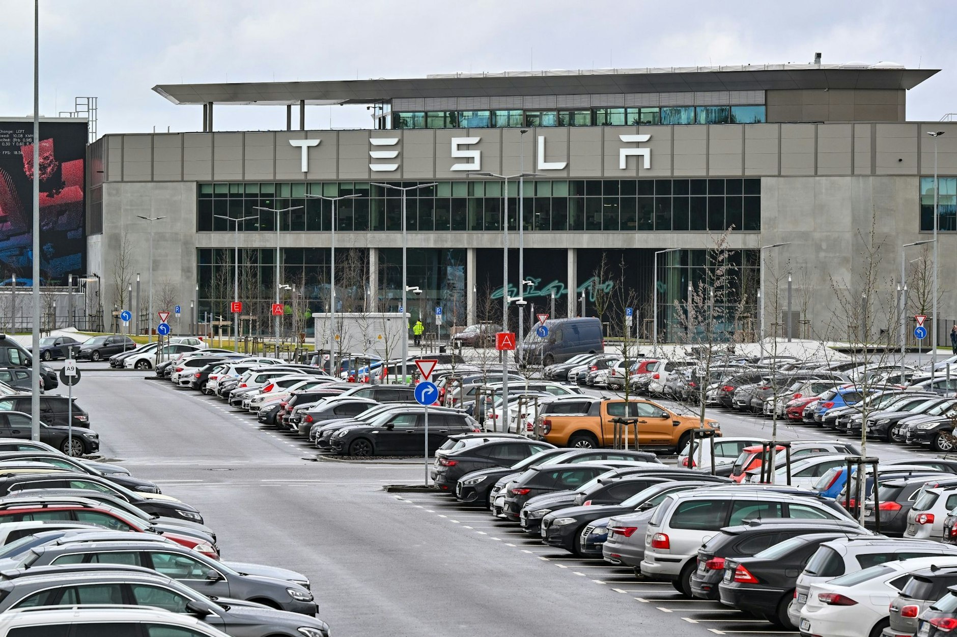 Im brandenburgischen Grünheide gab es eine Bürgerbefragung über die Pläne des Autobauers Tesla zur Erweiterung des Fabrikgeländes.&nbsp;