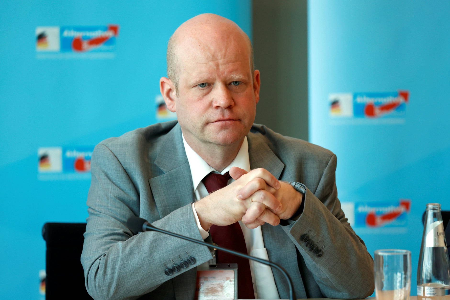 Der Staatsrechtler Ulrich Vosgerau hat die AfD in der Vergangenheit als Prozessbevollmächtigter vertreten. Er selbst ist CDU-Mitglied.