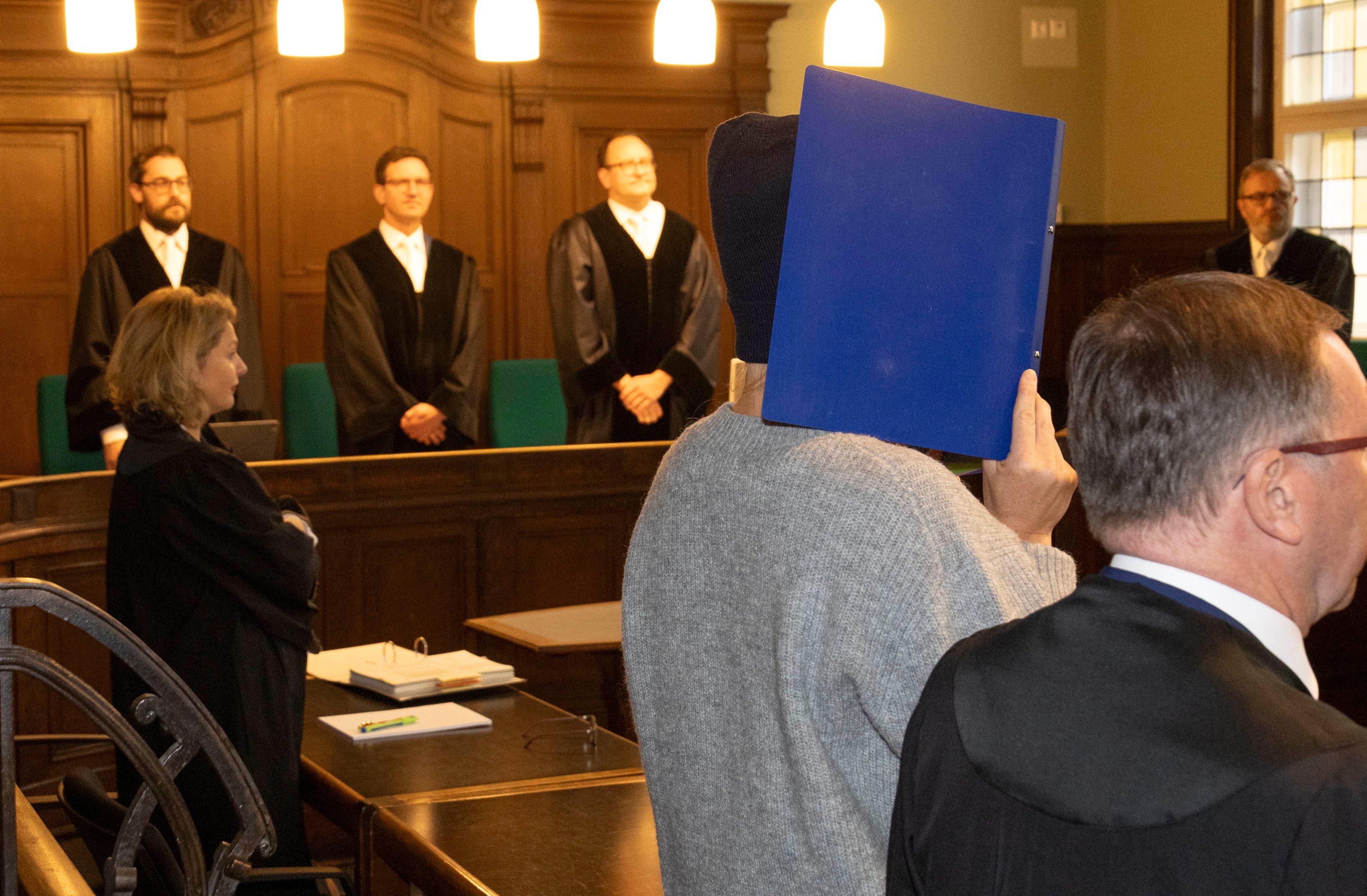 Totschlag-Prozess gegen Charité-Arzt in Berlin: Verfahren gegen Krankenschwester eingestellt