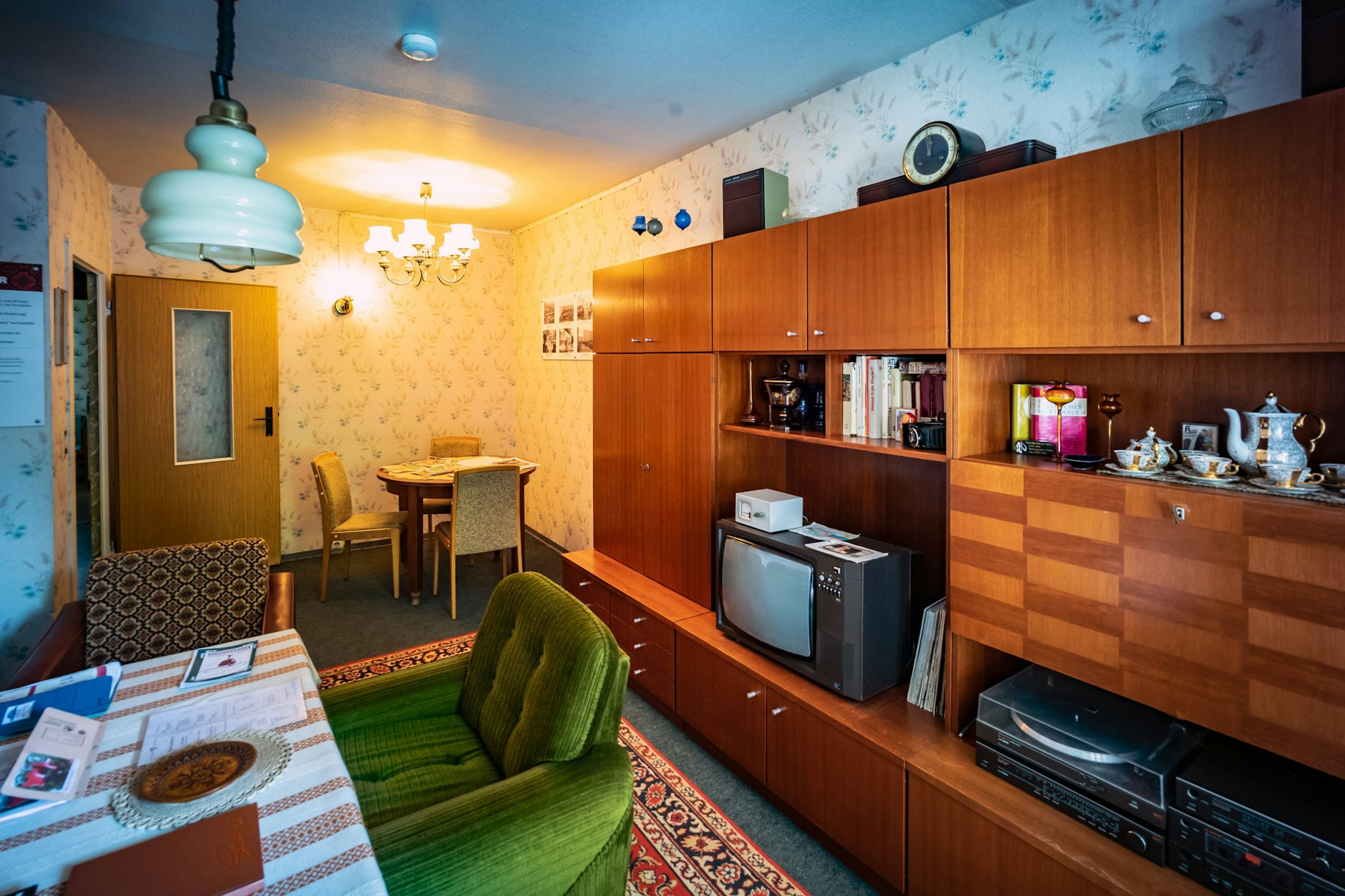 Hellersdorf: Museumswohnung der Wohnungsgesellschaft Stadt und Land, Modell WBS 70 mit originaler DDR-Einrichtung. 