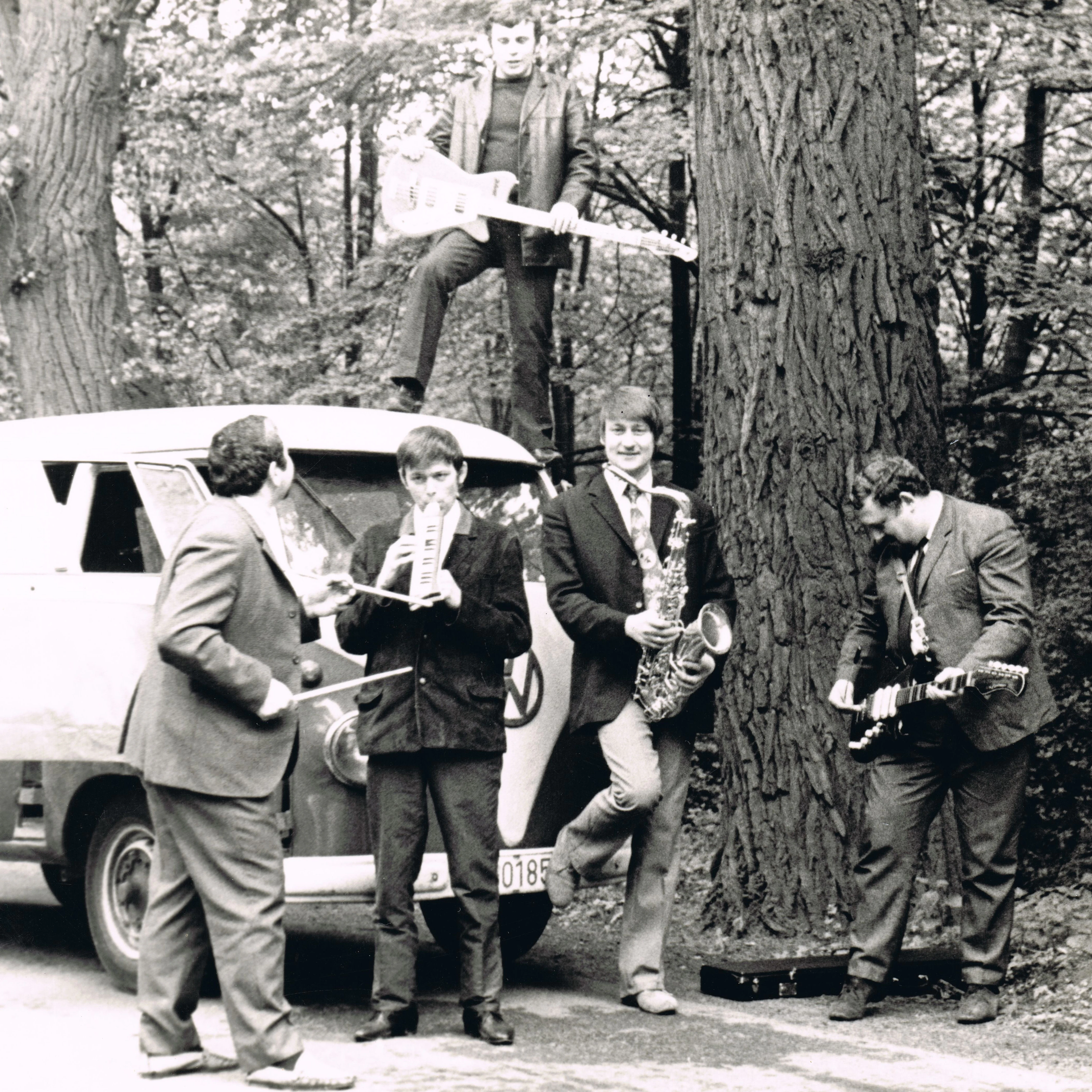 Weit vor den Puhdys spielte Dieter „Maschine“ Birr in der Band des Bulgaren Evgeni Kantschev.