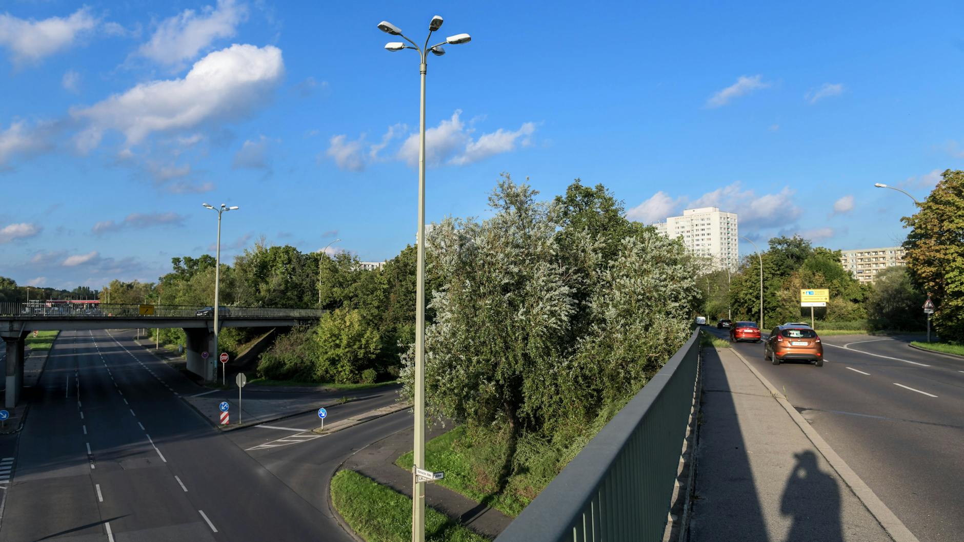 Die Sperrung der Landsberger Allee muss ab März weiträumig umfahren werden. Doch die B1/5 ist zurzeit keine gute Alternative.