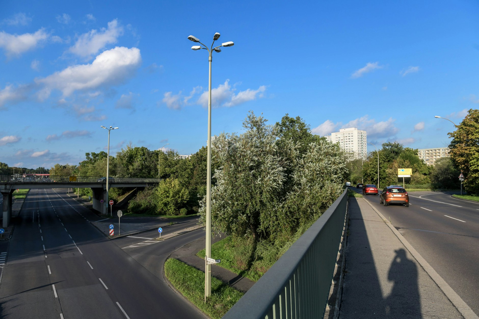Die Sperrung der Landsberger Allee muss ab März weiträumig umfahren werden.