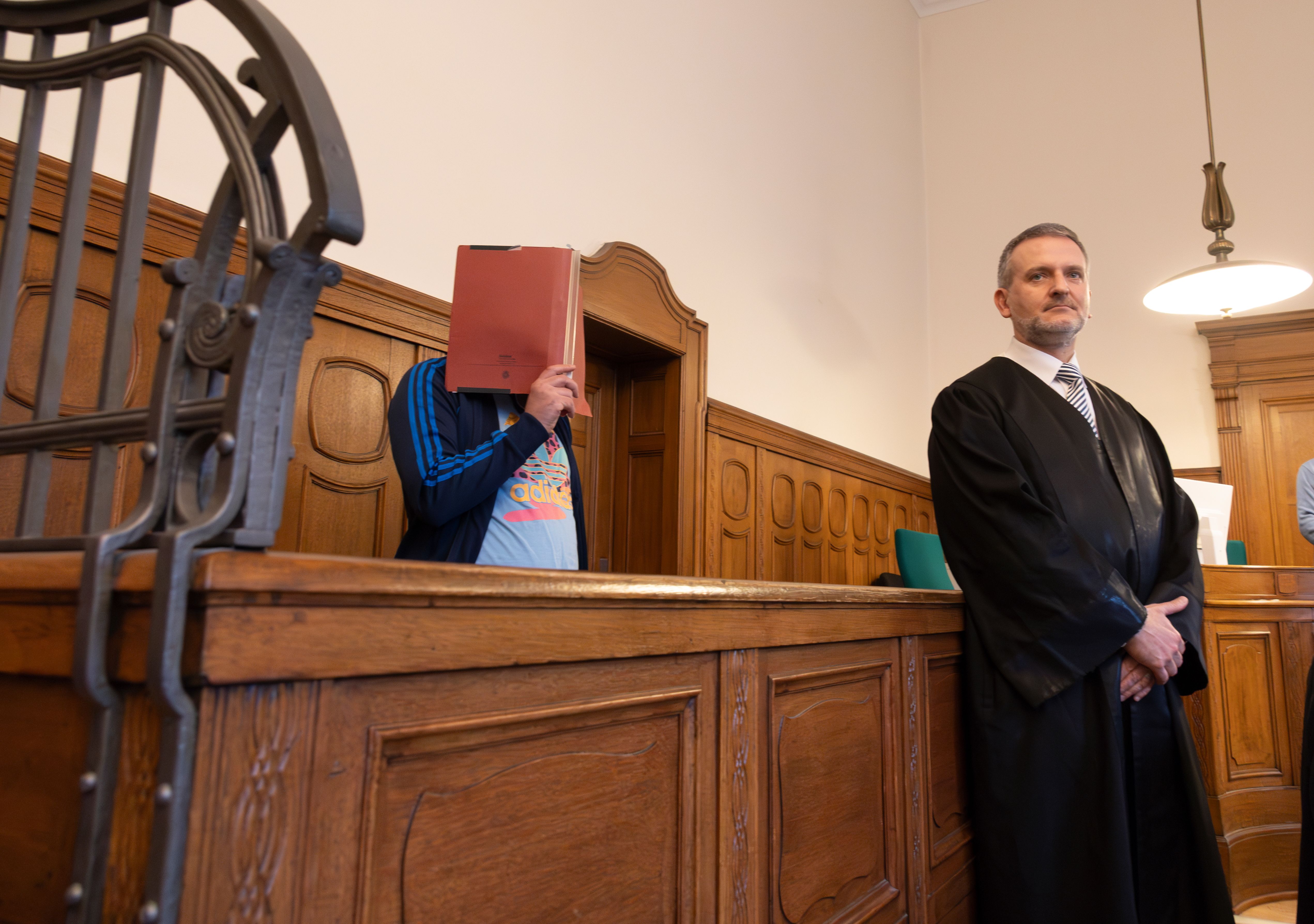 Gerichtsprozess in Berlin: 41-Jähriger wegen Prostitution einer Minderjährigen angeklagt