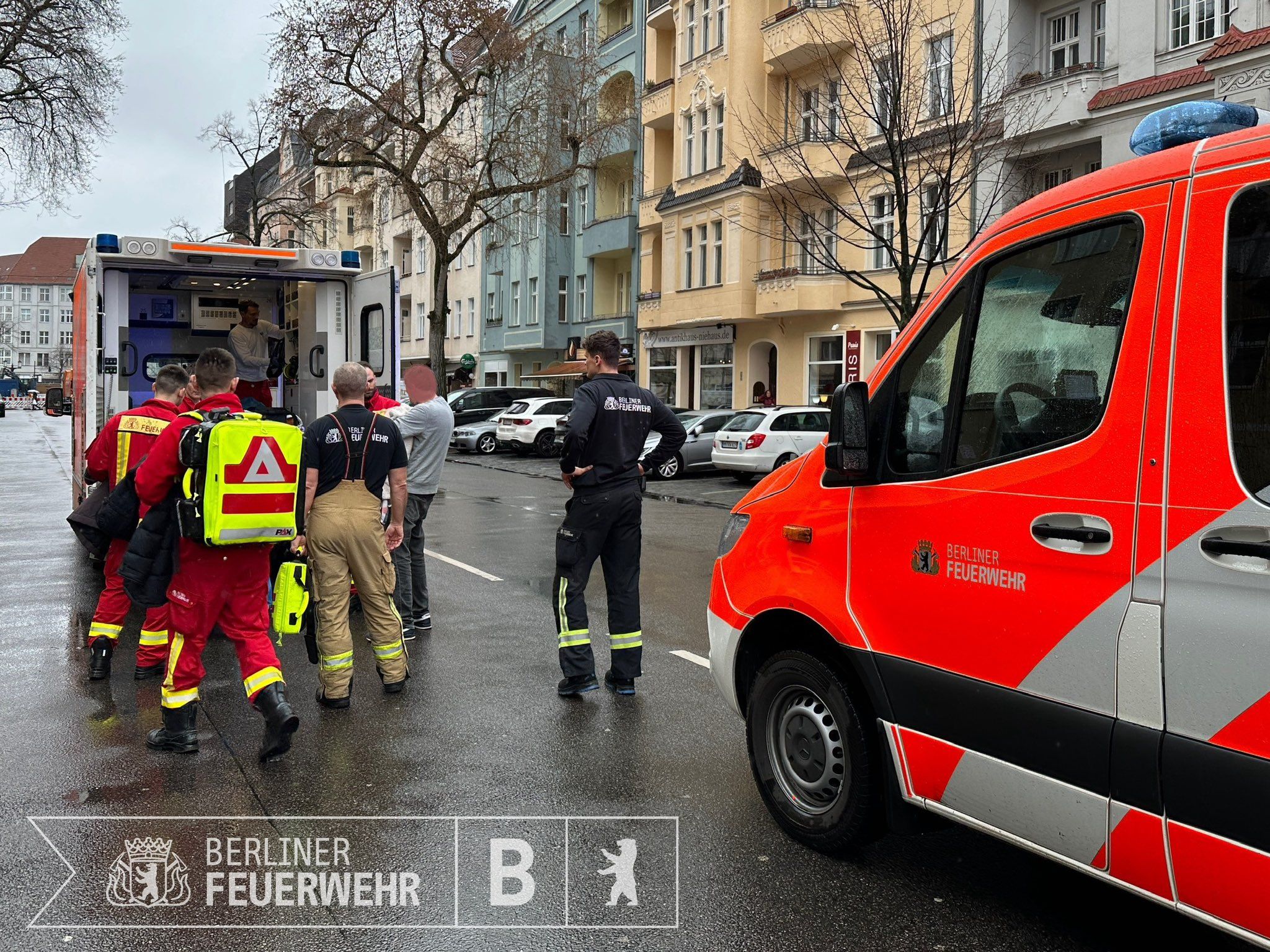 Baby-Alarm: Ungewöhnlicher Einsatz für die Berliner Feuerwehr!