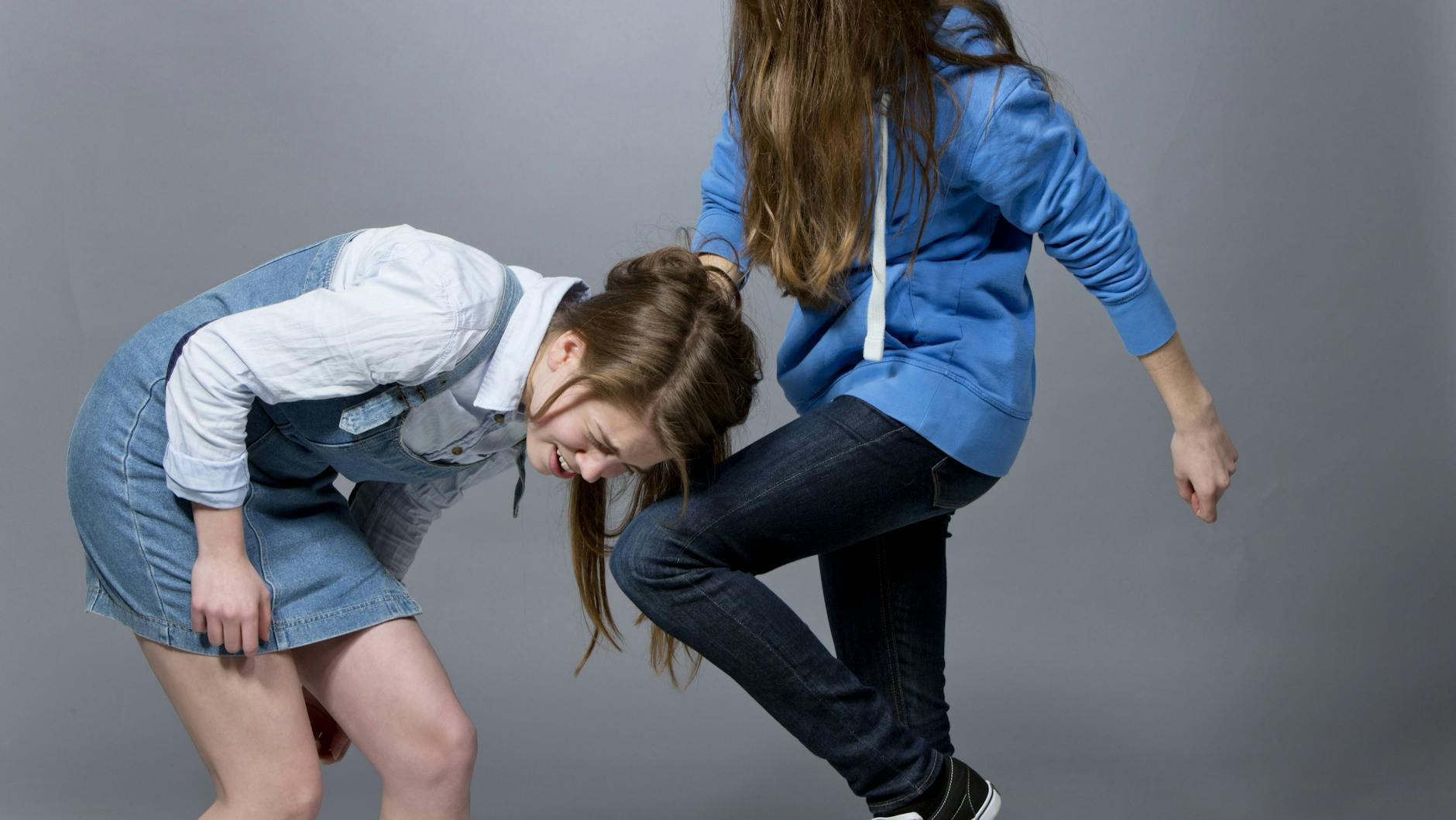 Die Gewalt unter Mädchen nimmt zu. Aber warum werden Teenager zu Gewalttätern?