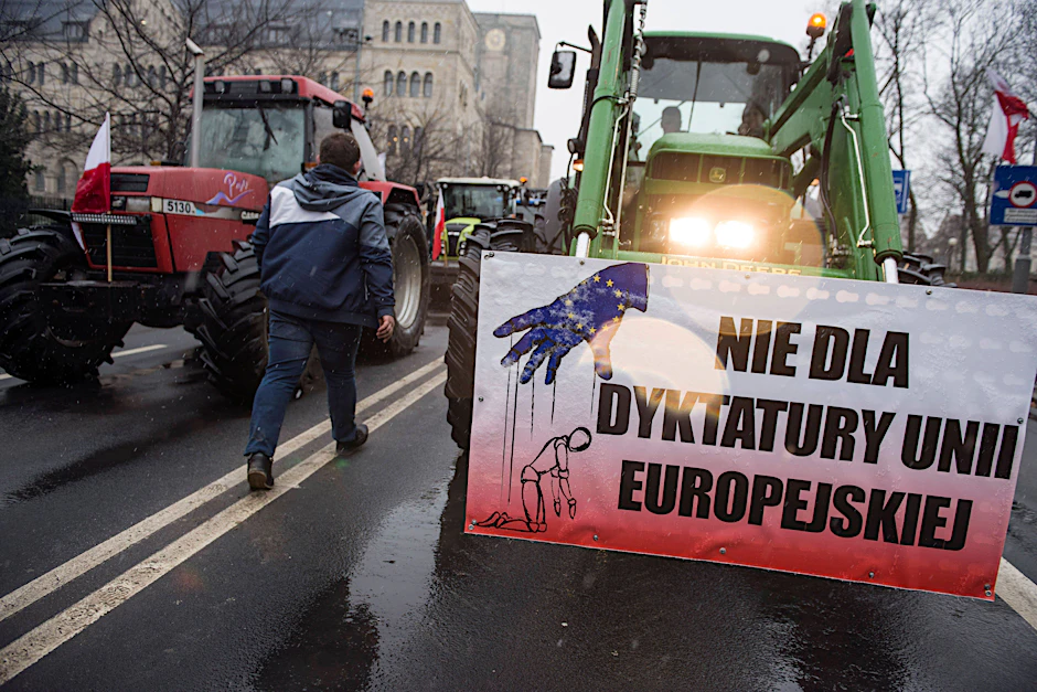 So wie hier vor zwei Wochen in Posen wollen polnische Bauern die Straßen nach Deutschland dicht machen.