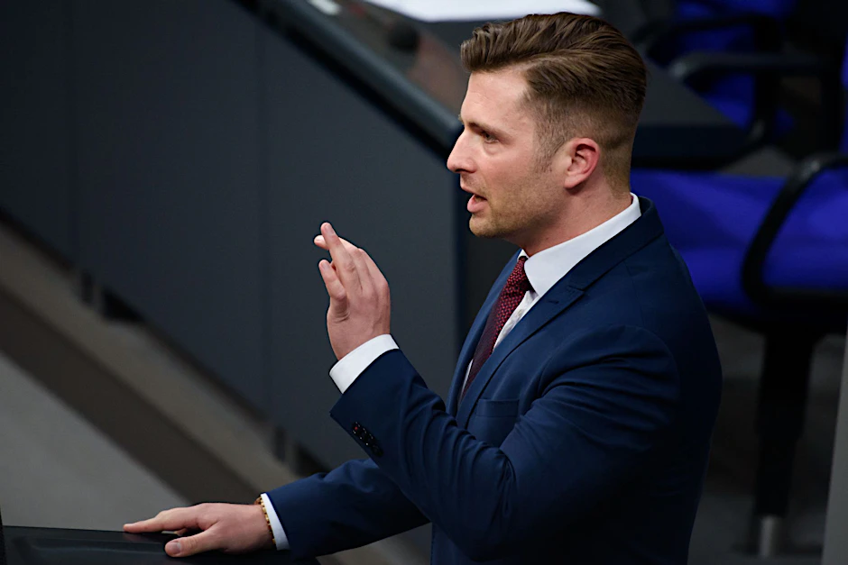 ARCHIV - Der AfD-Abgeordnete Jan Ralf Nolte verfehlte die erforderliche Mehrheit deutlich.  