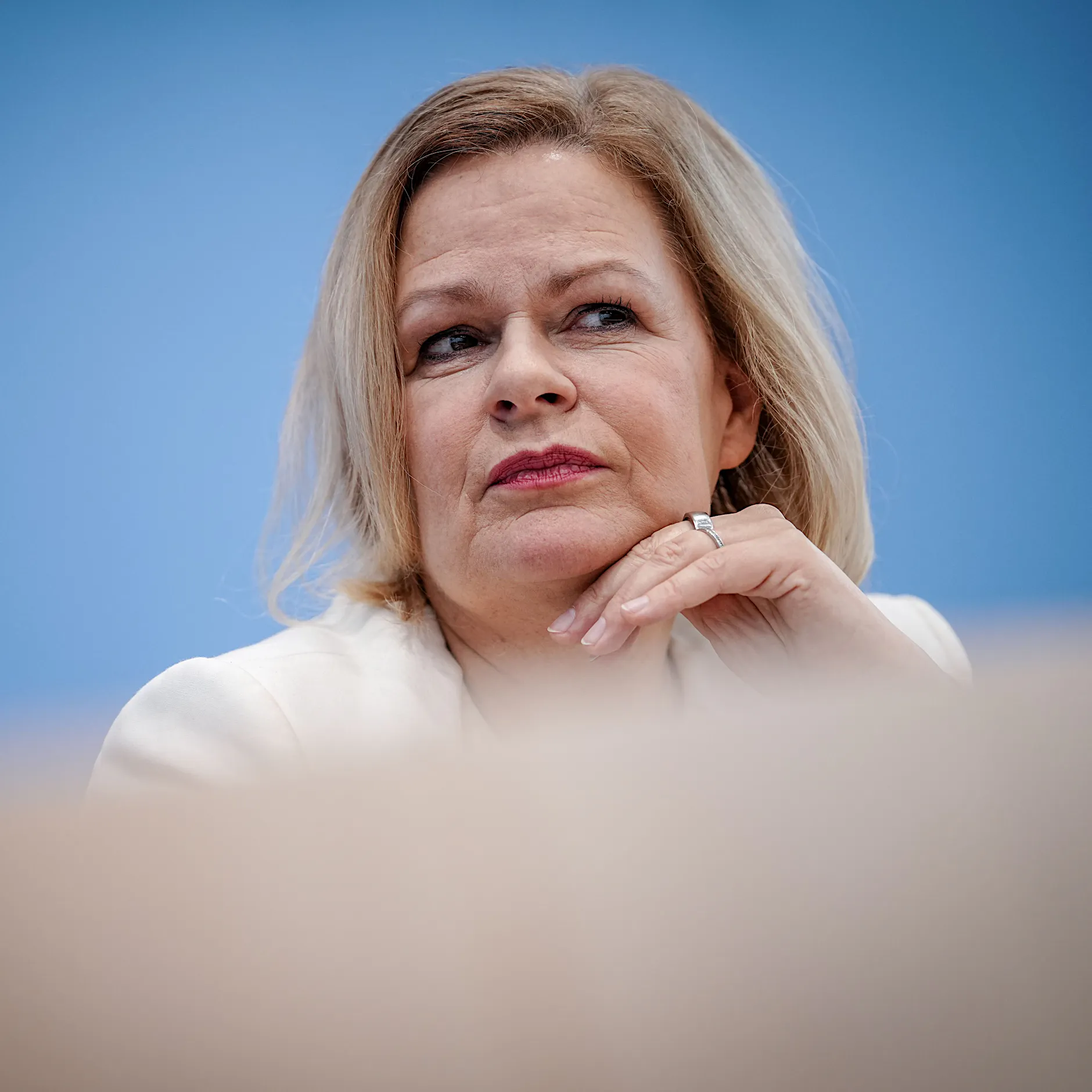 Correctiv vor Gericht: Fiel die Regierung auf einen Bluff der Rechercheure rein?