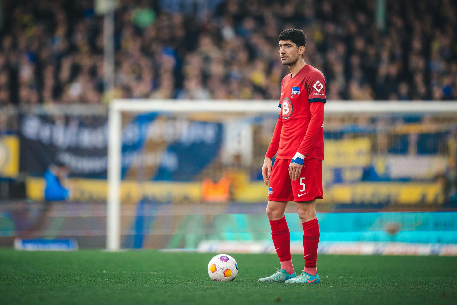Herthas Andreas Bouchalakis leistete sich einen schlimmen Fehlpass, der zum Gegentor führte. Zur Halbzeit wechselte ihn Trainer Dardai aus.