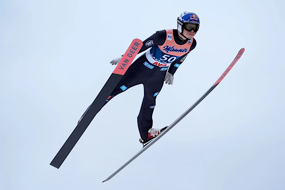 Kam in Lake Placid bei seinen Sprüngen auf Weiten von 121 und 121,5 Meter: Skispringer Andreas Wellinger.  