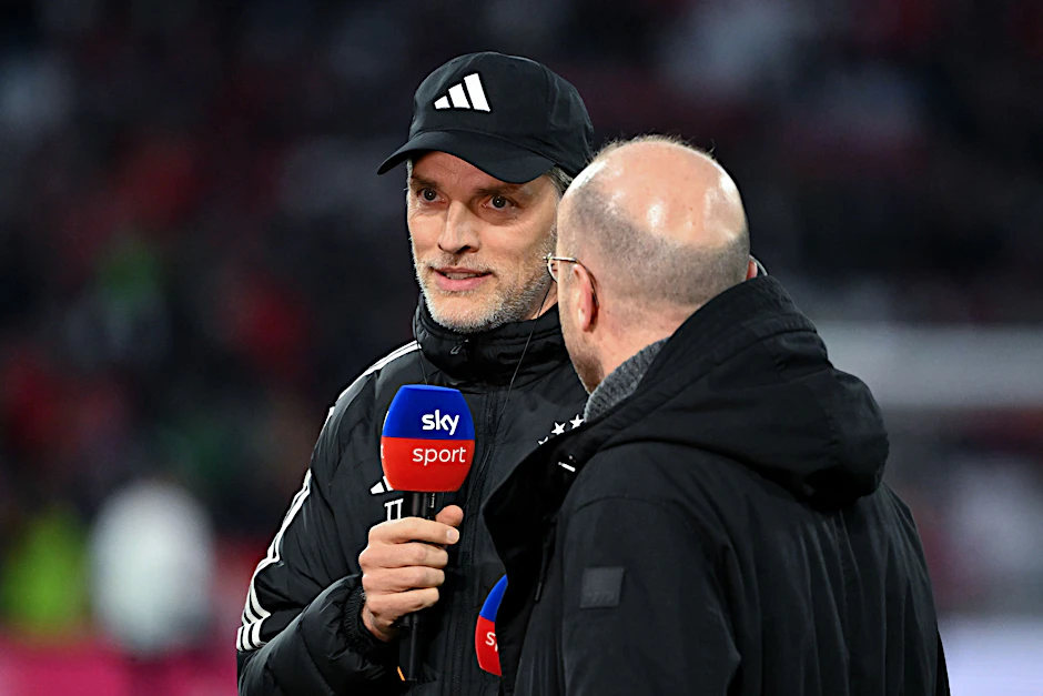Bayern-Trainer Thomas Tuchel spricht vor dem Spiel mit Sky-Reporter Patrick Wasserziehr.