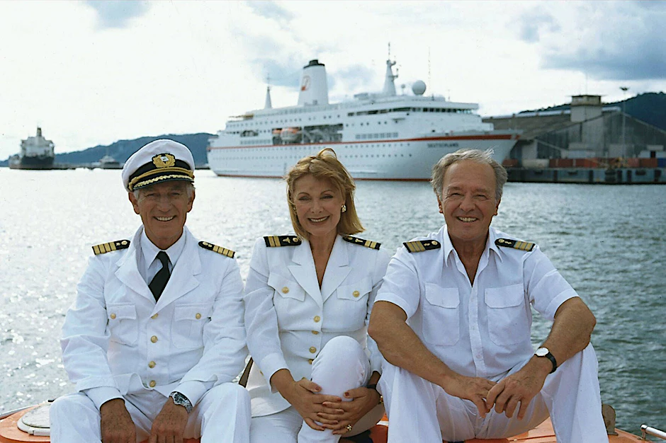 Beim "Traumschiff" spielte Horst Naumann (links) den Schiffsarzt Dr. Schröder, unter anderem an der Seite von Heide Keller und Siegfried Rauch.