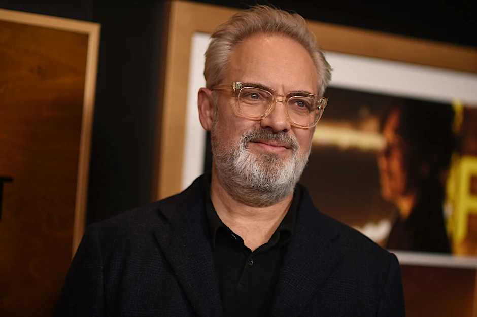 ARCHIV - Die «Fab Four» sollen vier Filme bekommen, inszeniert von Regisseur Sam Mendes.  /dpa