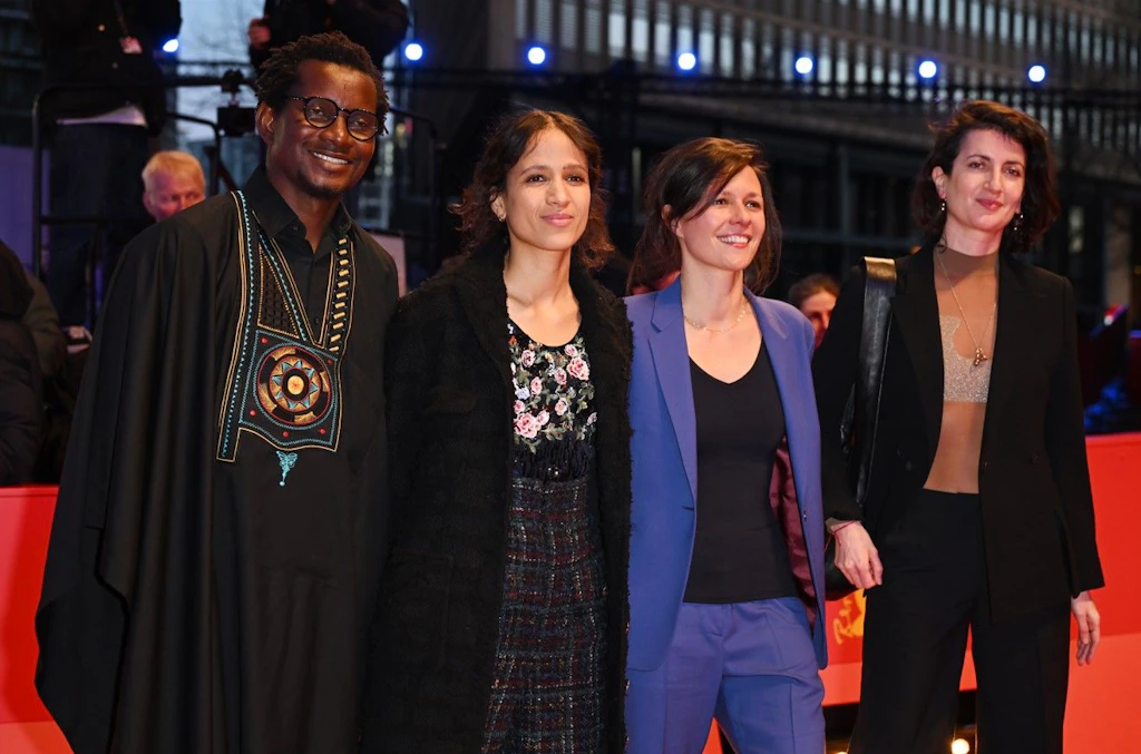 Berlinale 2024: Raubkunst-Doku „Dahomey“ gewinnt Goldenen Bären