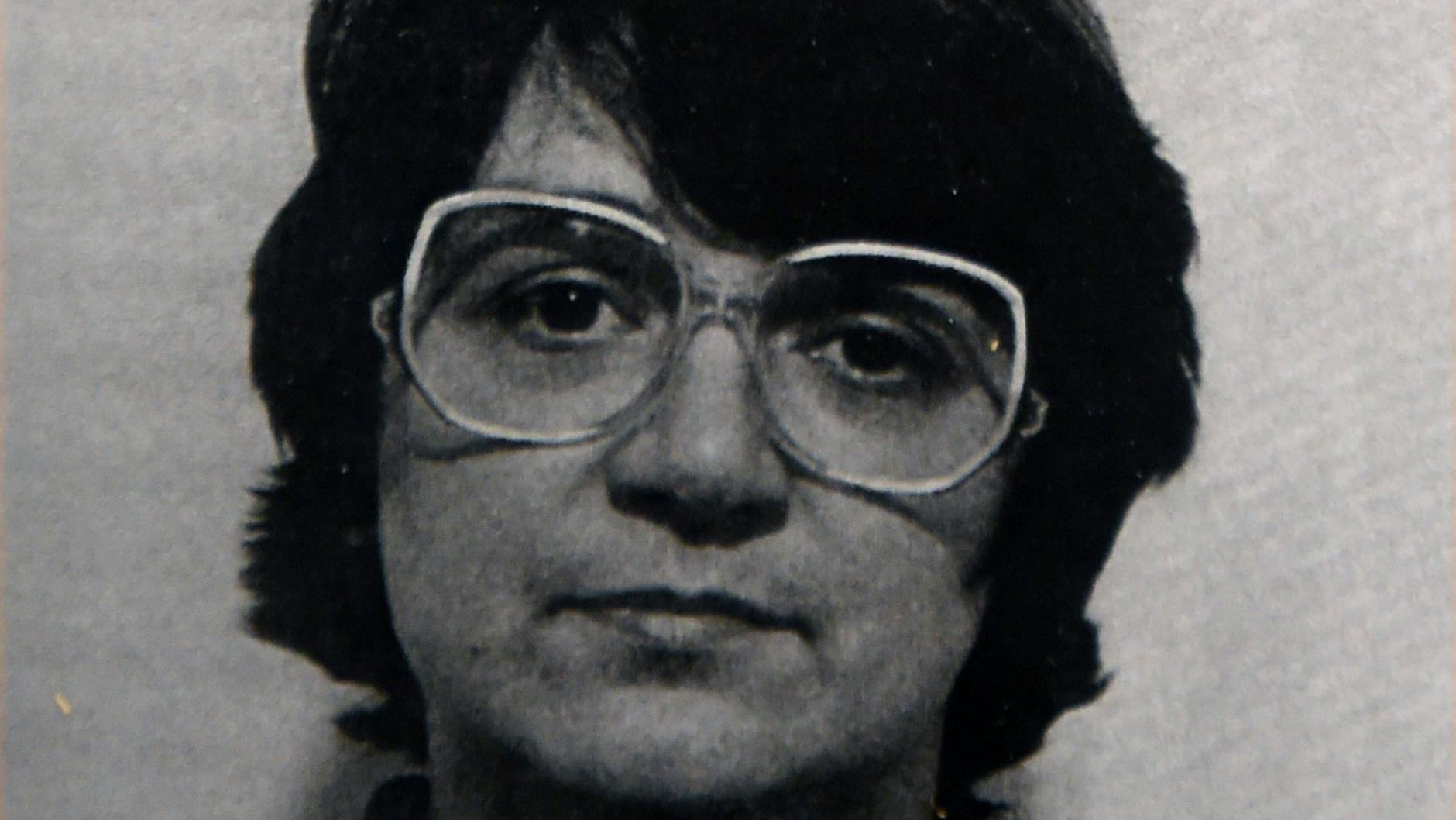 Serienkiller Rose West auf einem älteren Foto. Sie soll zusammen mit ihrem mittlerweile verstorbenen Mann Fred West mindestens zwölf Menschen getötet haben. Sie sitzt lebenslänglich im Knast.