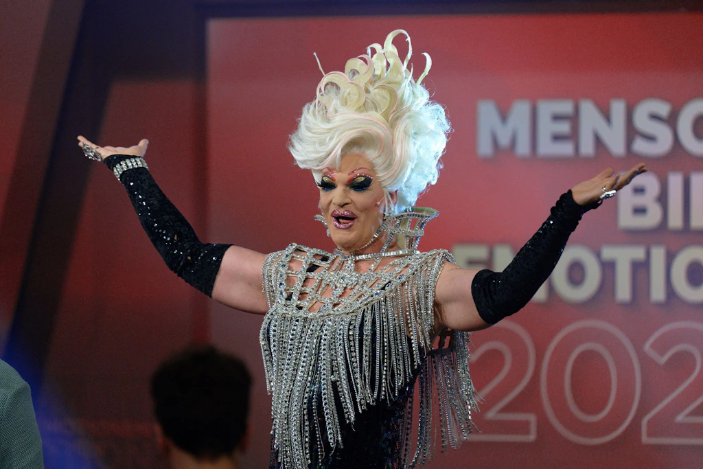 Travesti kendini yetişkin Pippi Uzunçorap olarak görüyor