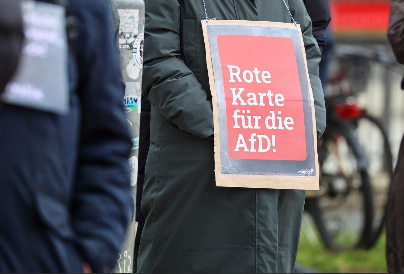 Bericht: Verfassungsschutz Plant Einstufung Der Gesamten AfD Als ...