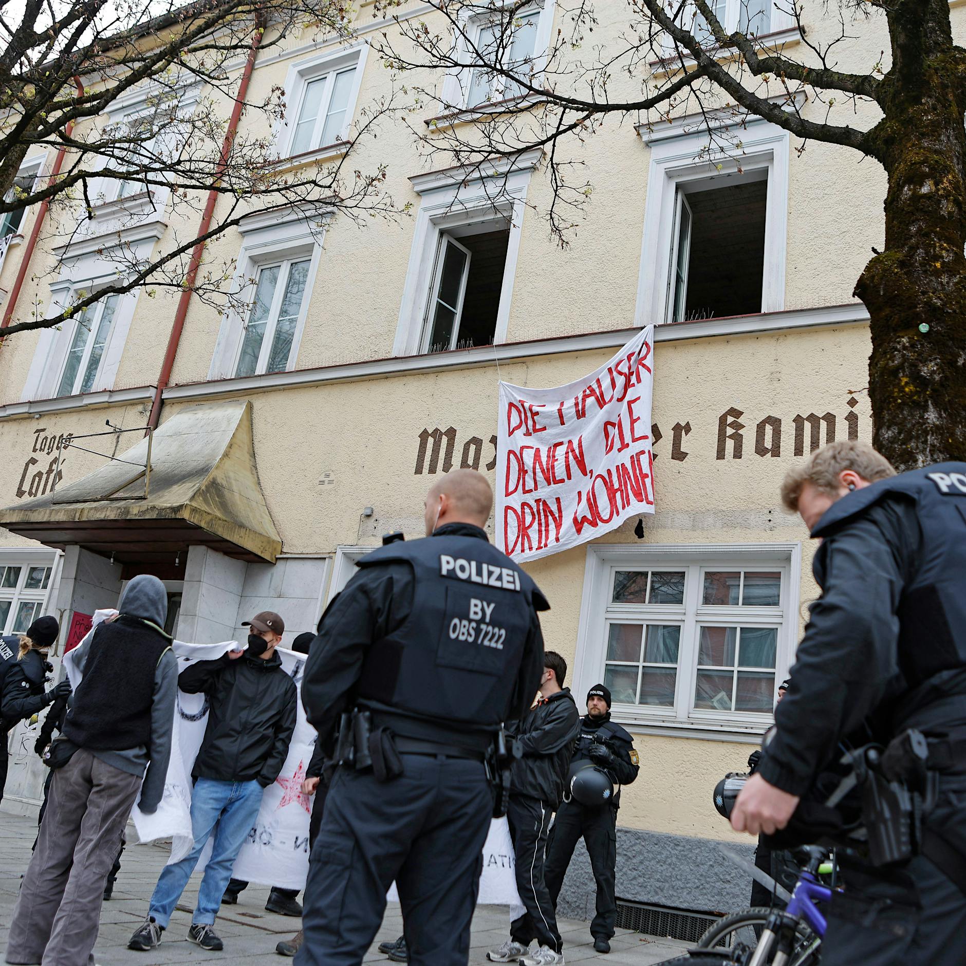 Gericht verdonnert Hausbesetzer zu Aufsätzen als Strafe