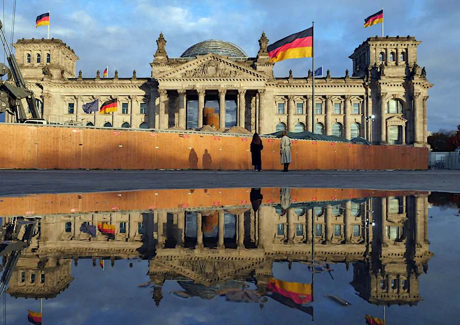 Was sagt es über den Zustand einer Republik aus, wenn sie versucht, ihr Parlament mit Gräben vor bewaffneten Angriffen zu schützen?